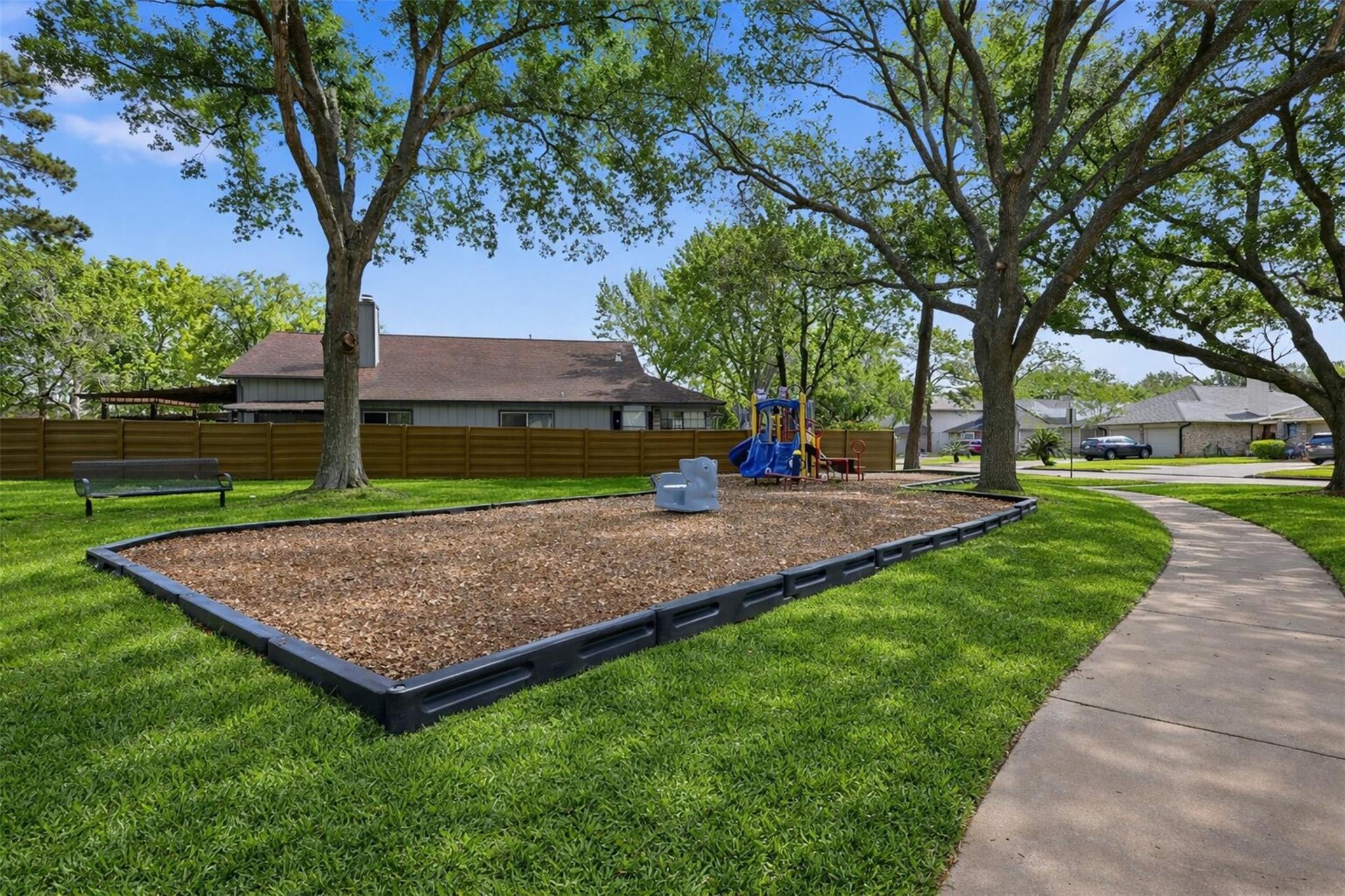 8518 Pool Creek Drive Property Photo 29