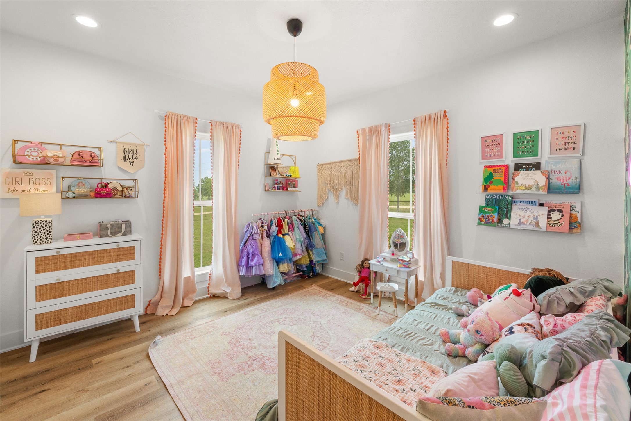 9075 Loop Road Property Photo 19