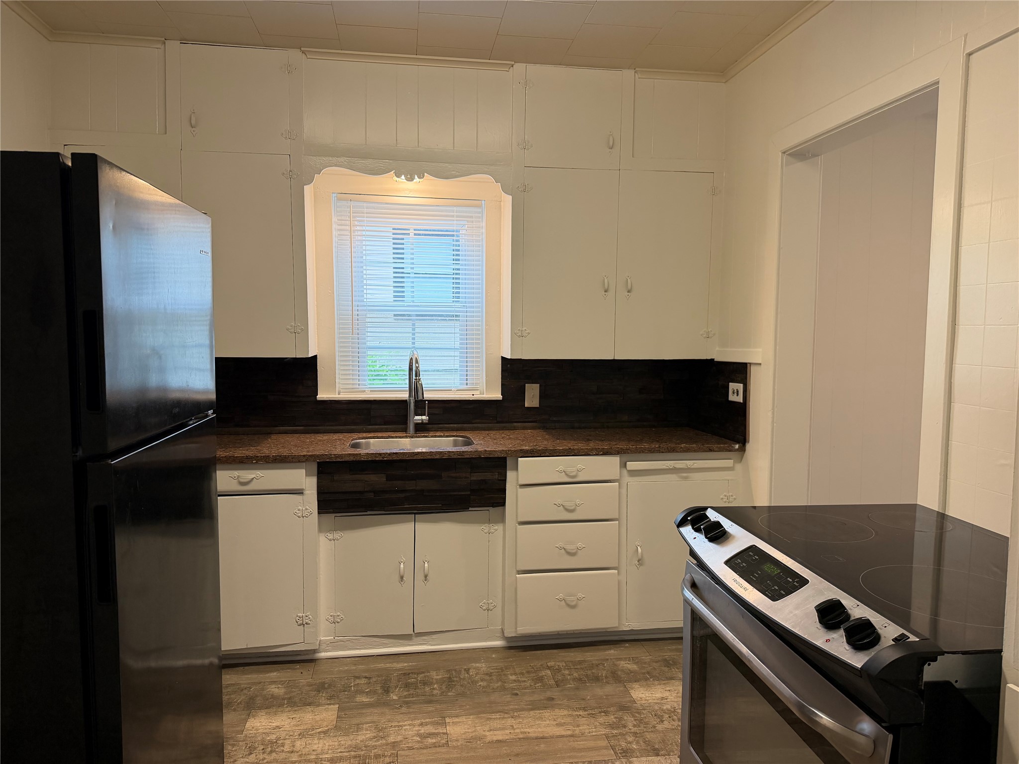 1106 S Jackson Street Property Photo 7