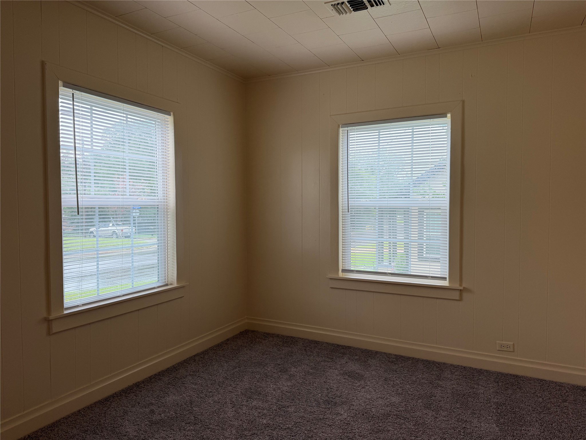 1106 S Jackson Street Property Photo 8