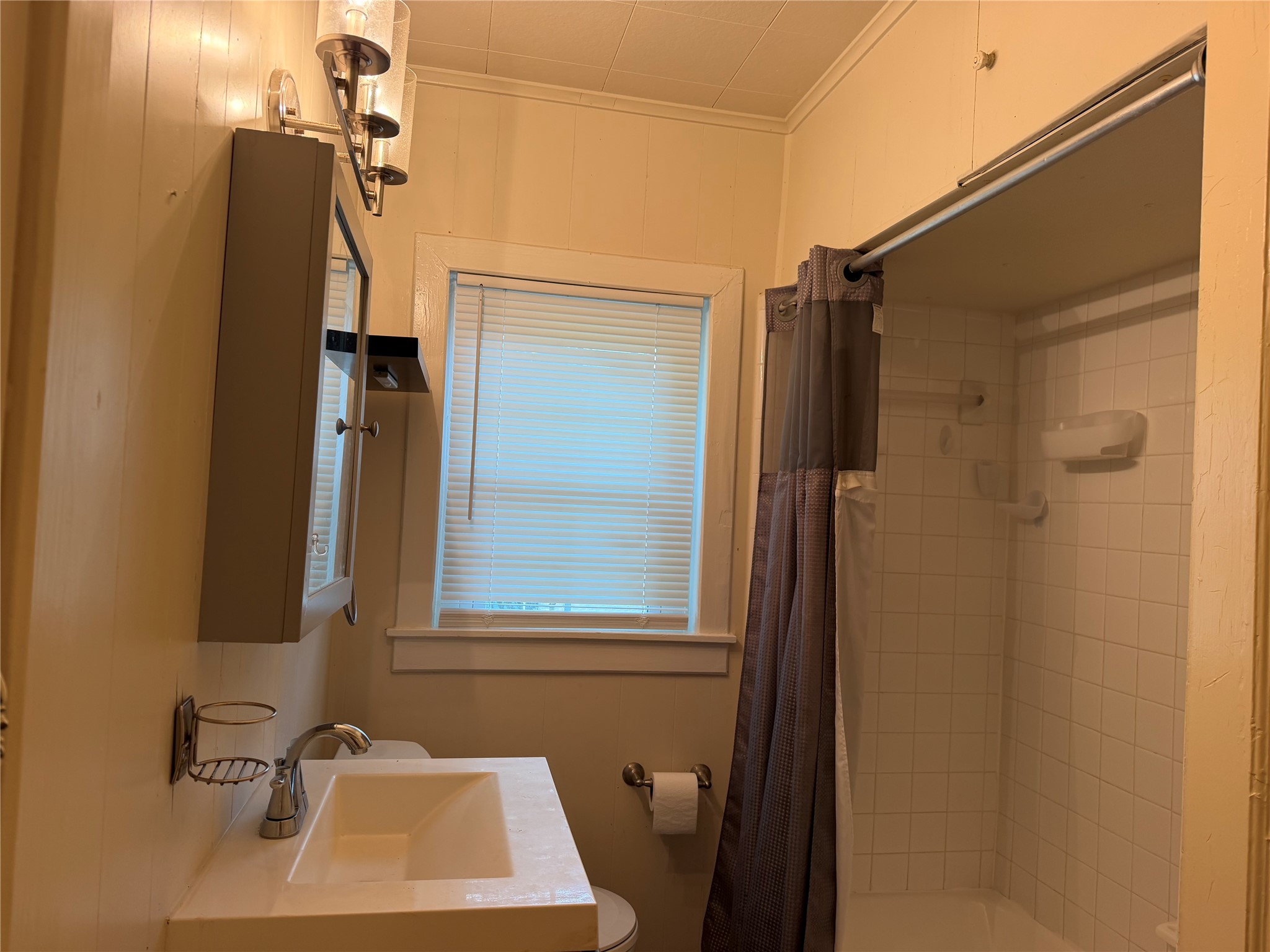 1106 S Jackson Street Property Photo 9