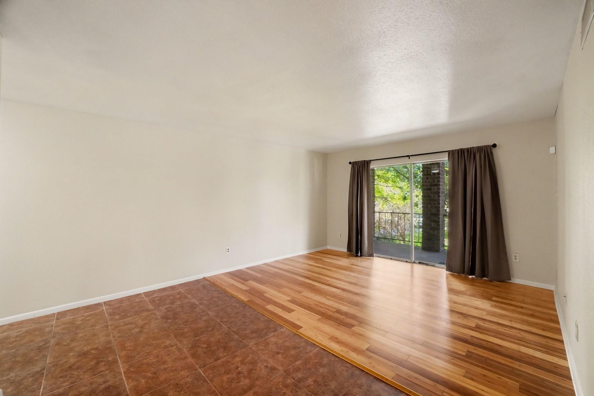 7575 Katy Freeway 84 Property Photo 4