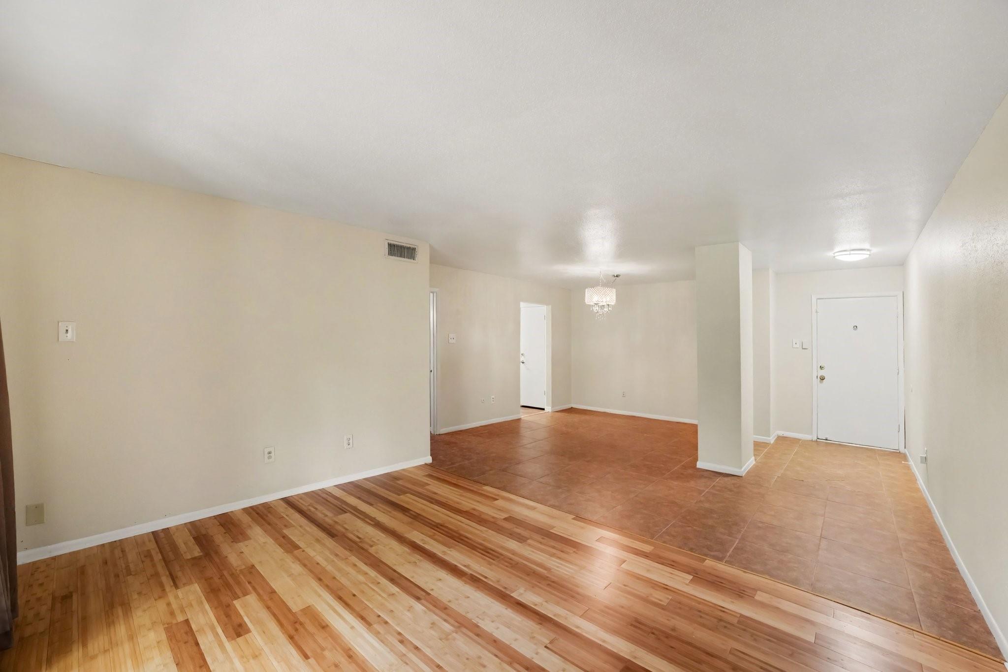 7575 Katy Freeway 84 Property Photo 7