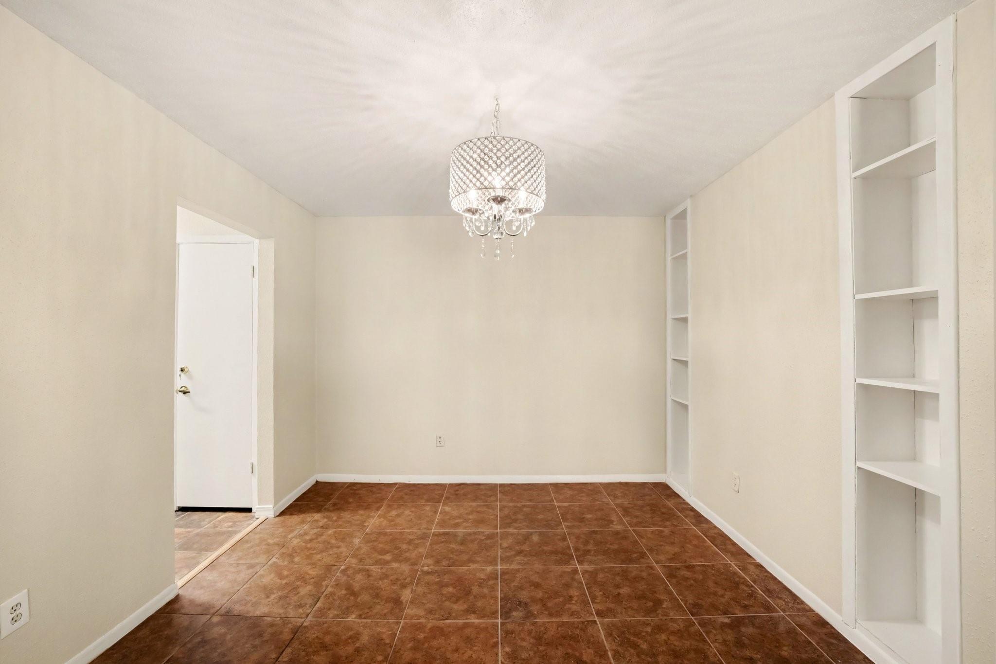 7575 Katy Freeway 84 Property Photo 8