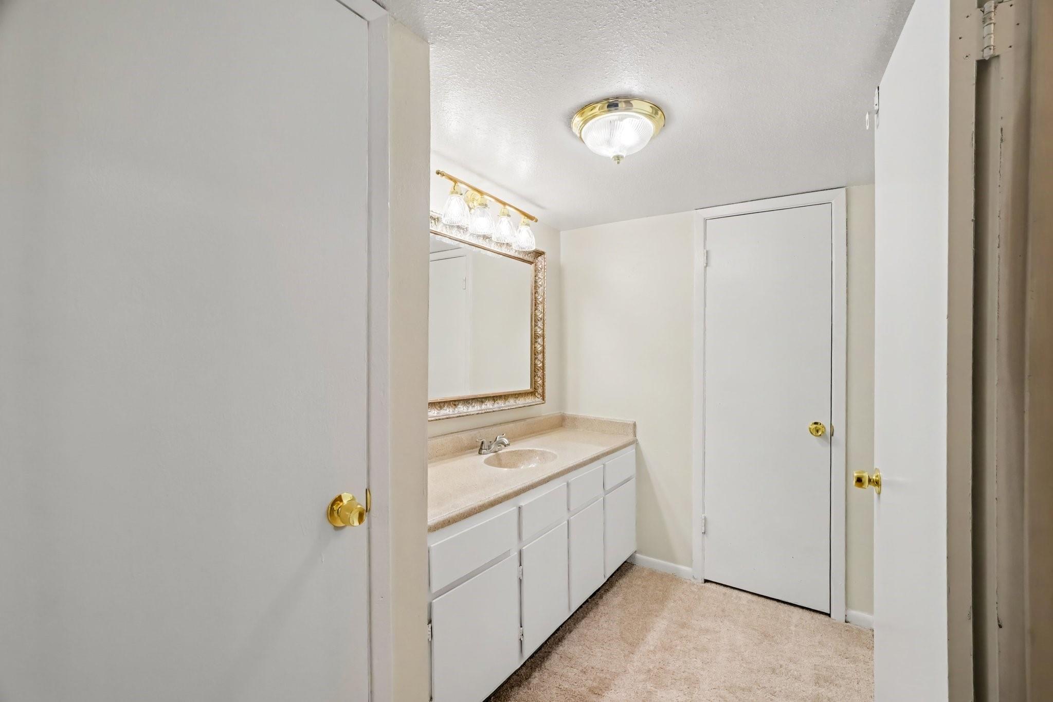 7575 Katy Freeway 84 Property Photo 24