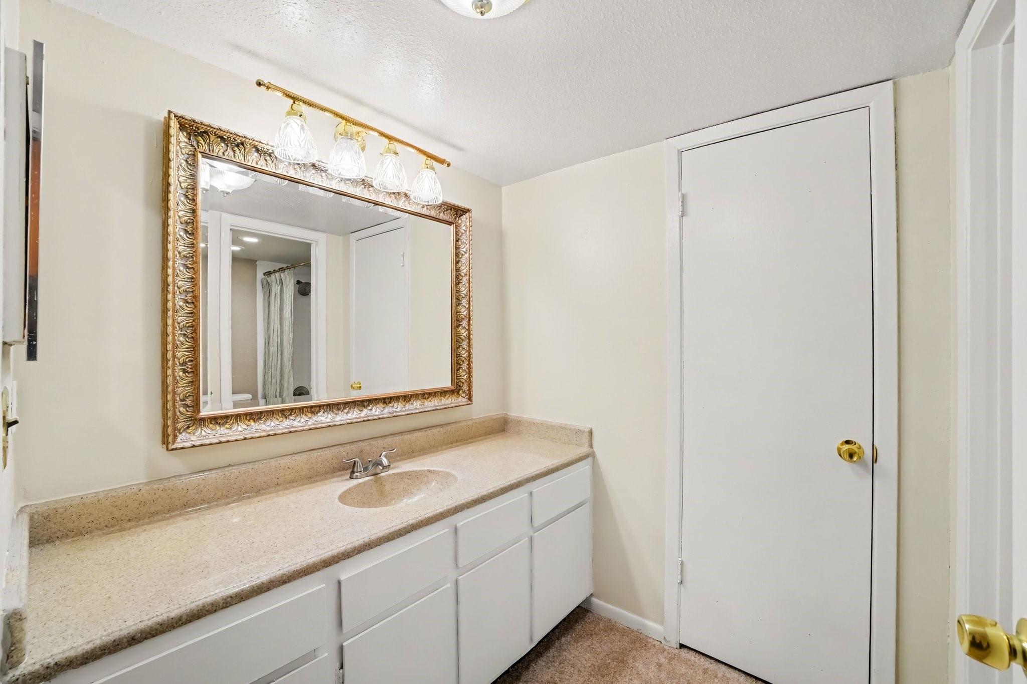 7575 Katy Freeway 84 Property Photo 25