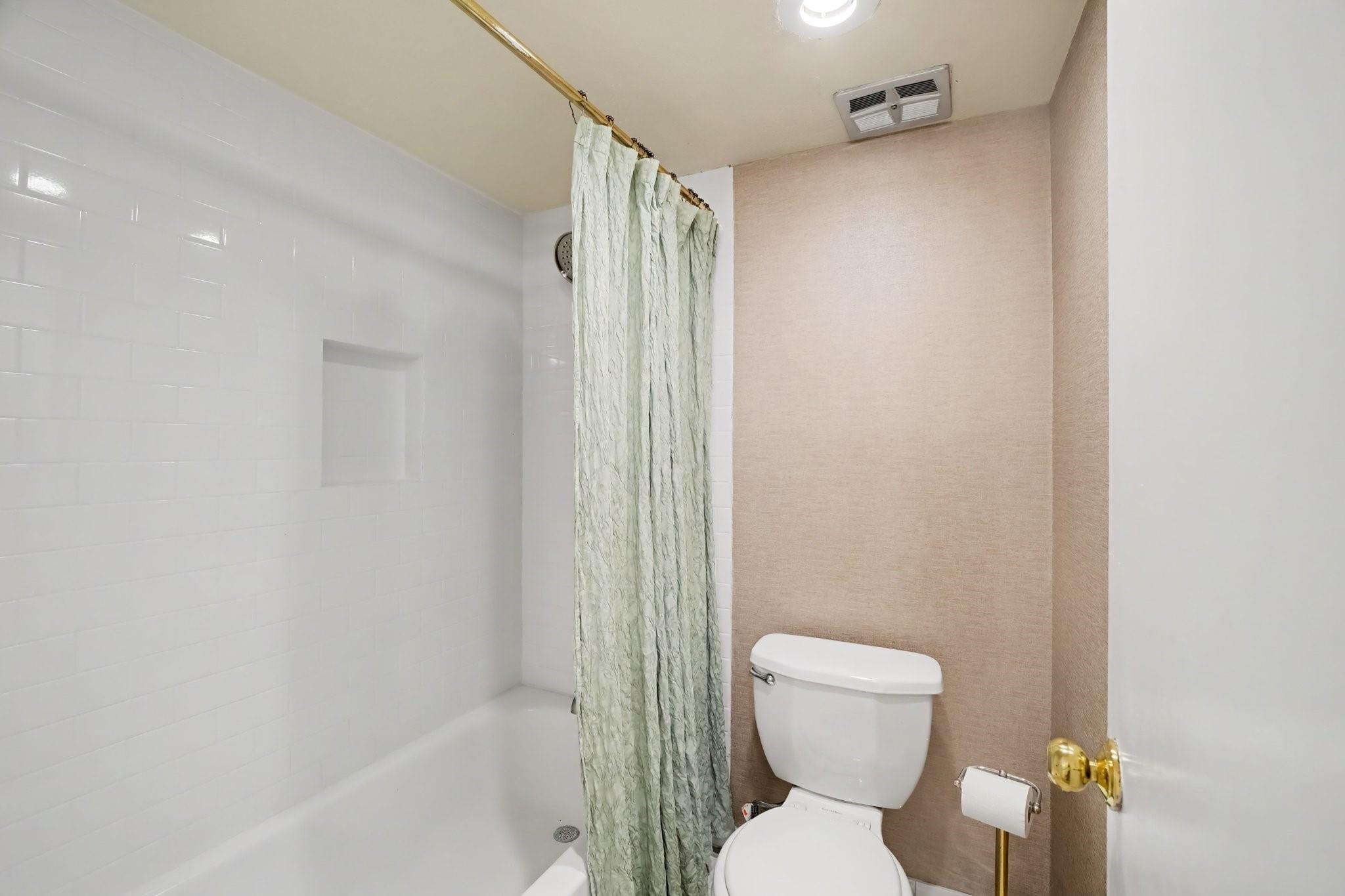 7575 Katy Freeway 84 Property Photo 26