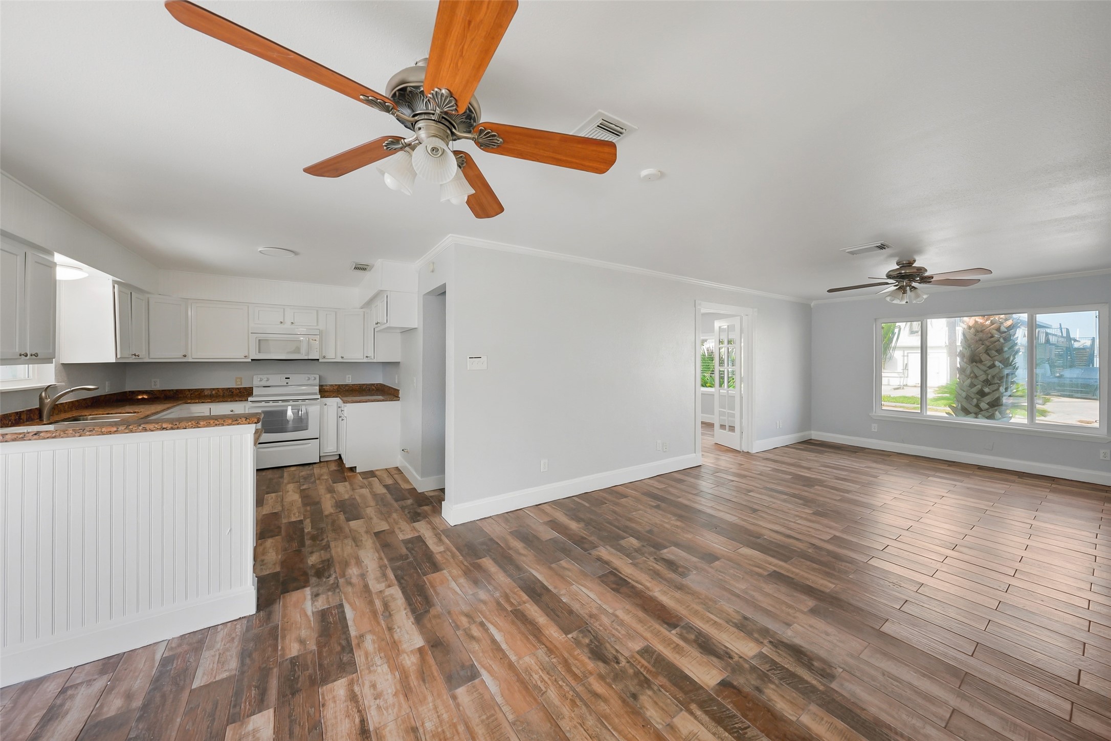 3613 83rd Street Property Photo 9