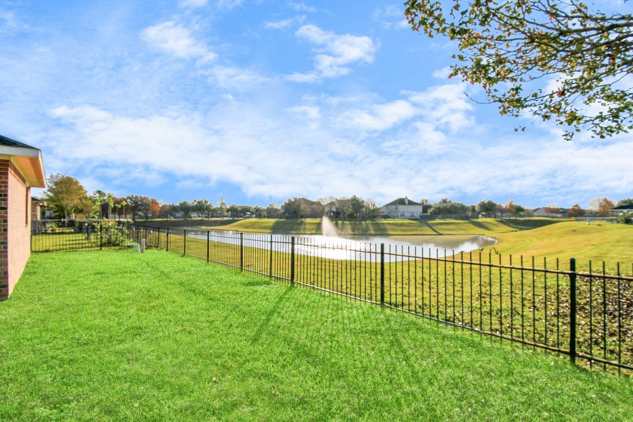 21527 Bedias Creek Drive Property Photo 17