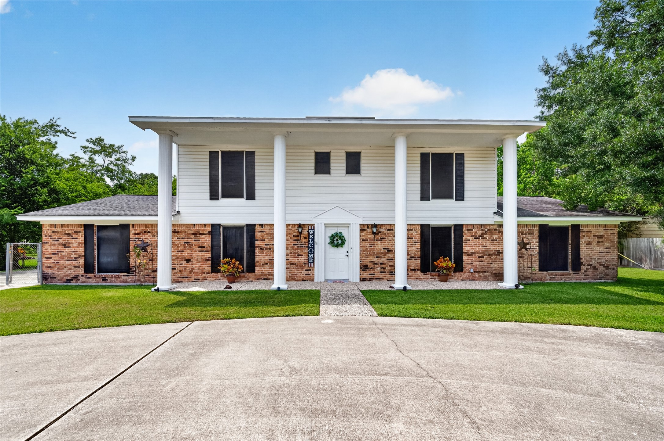 4004 Longherridge Drive Property Photo 1