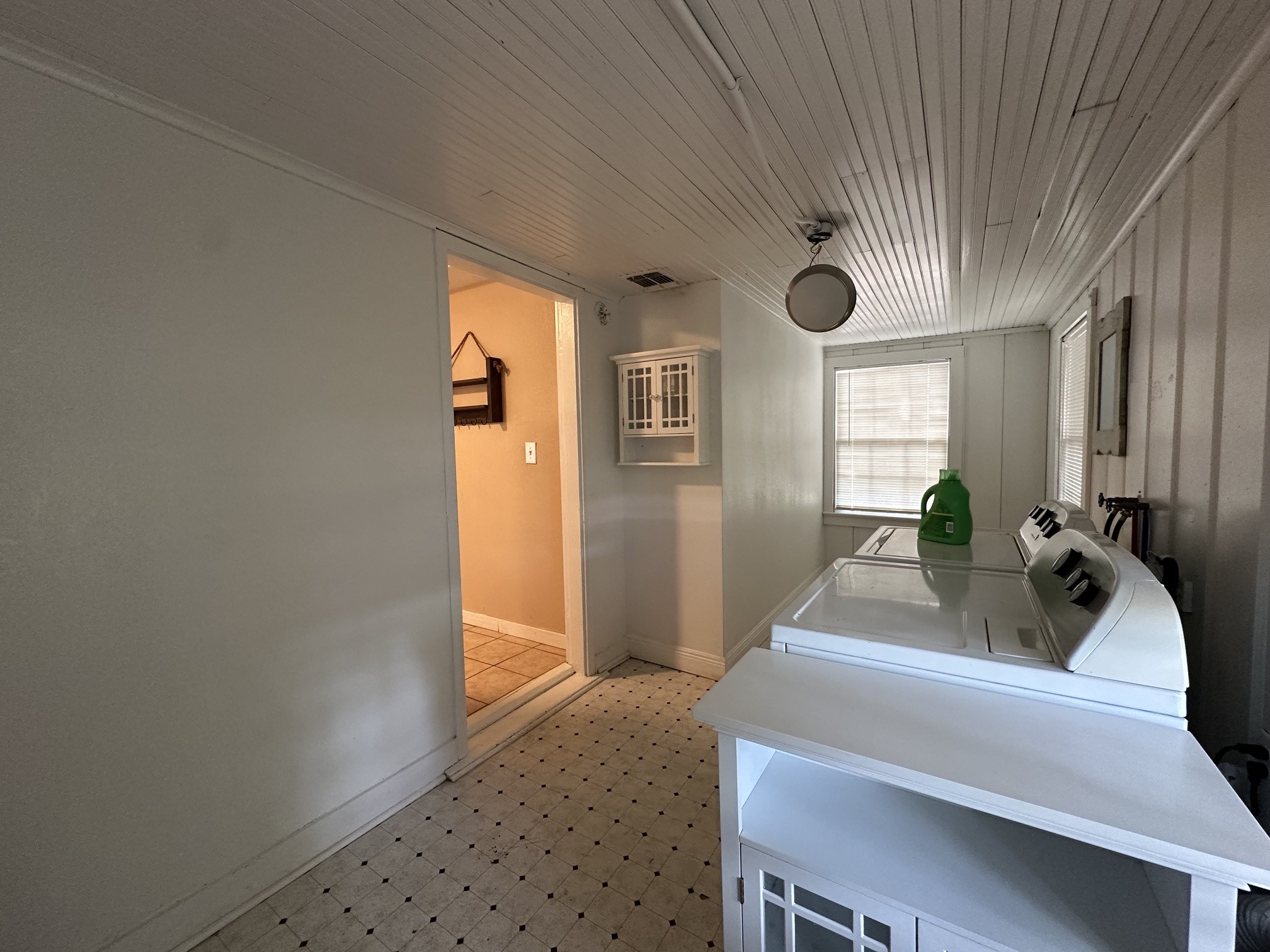 706 W Willis Street Property Photo 7