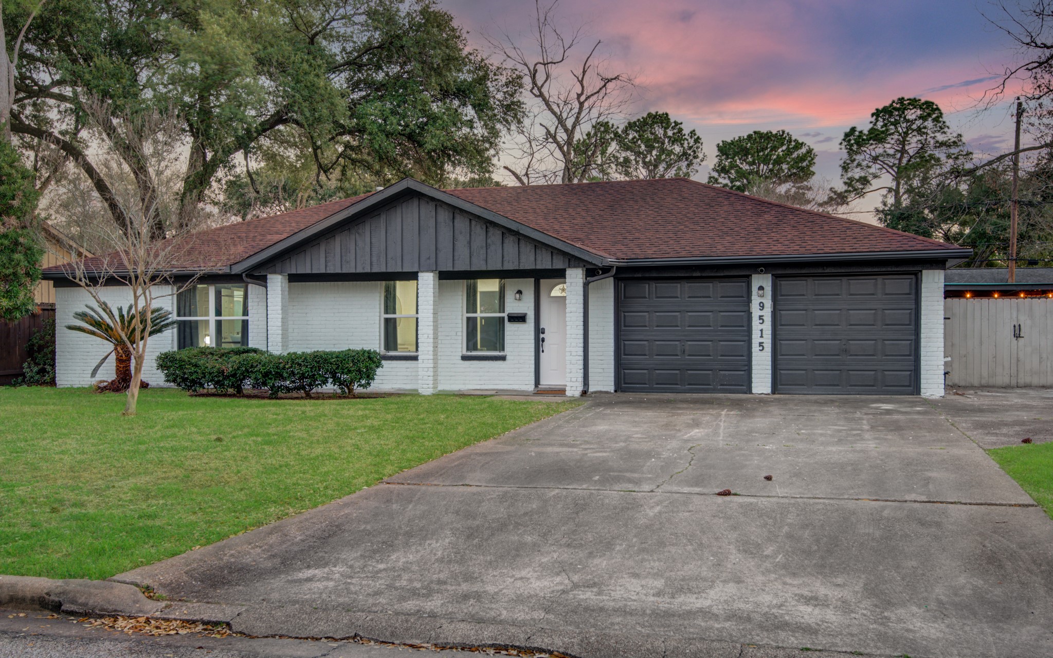 9515 Meadowglen Lane Property Photo 39