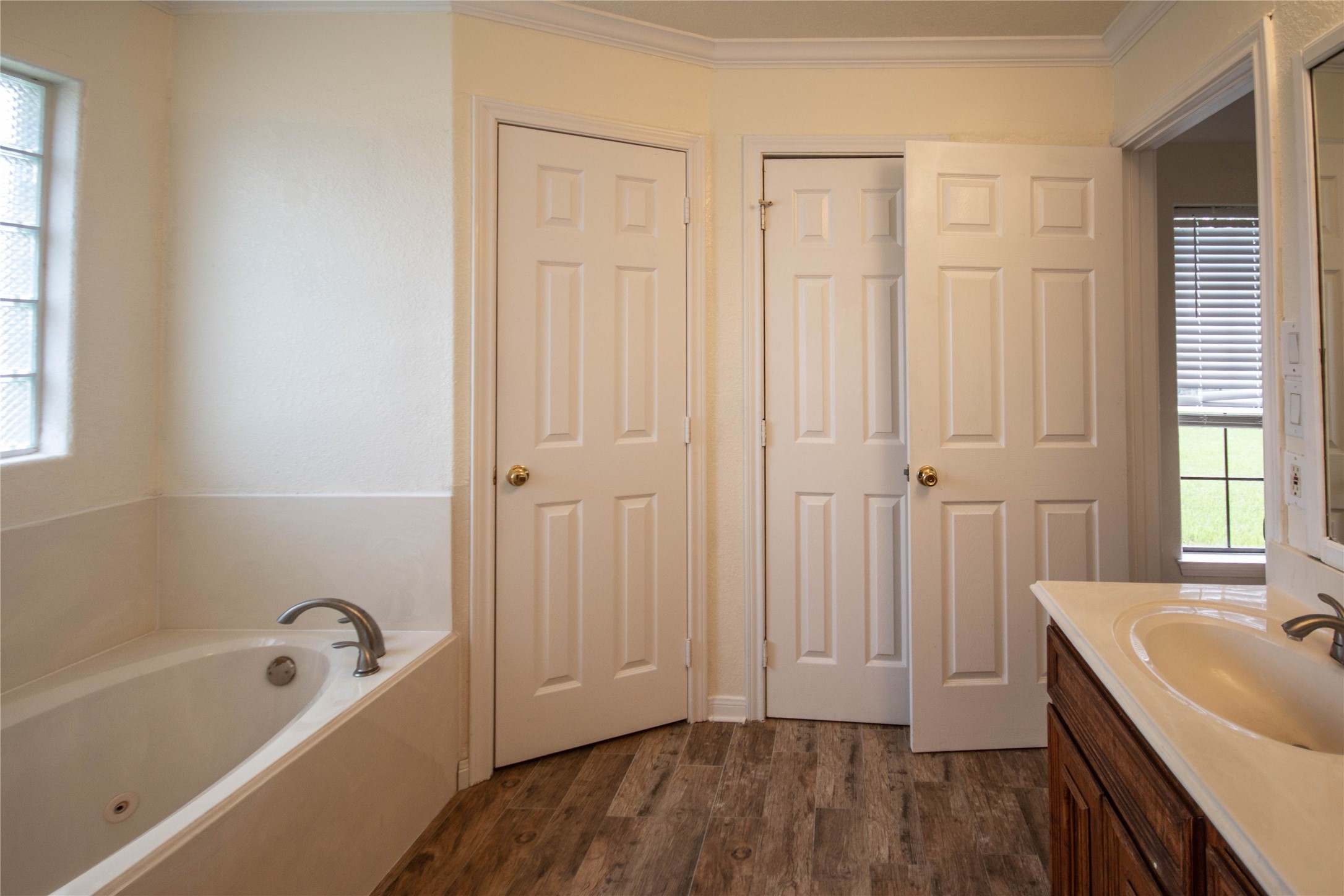 1208 Parkwest Street Property Photo 20