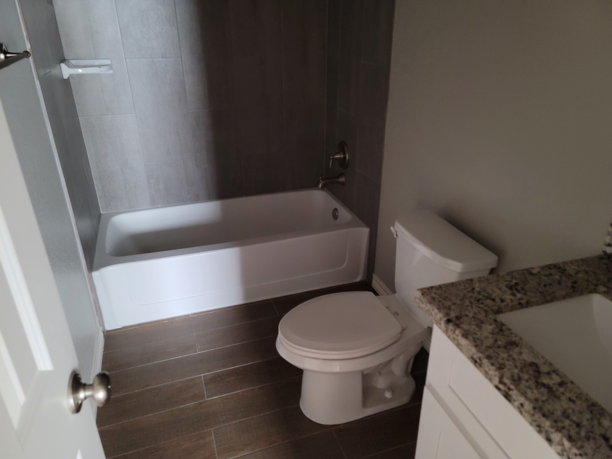 517 1/2 Atchison Street Property Photo 7
