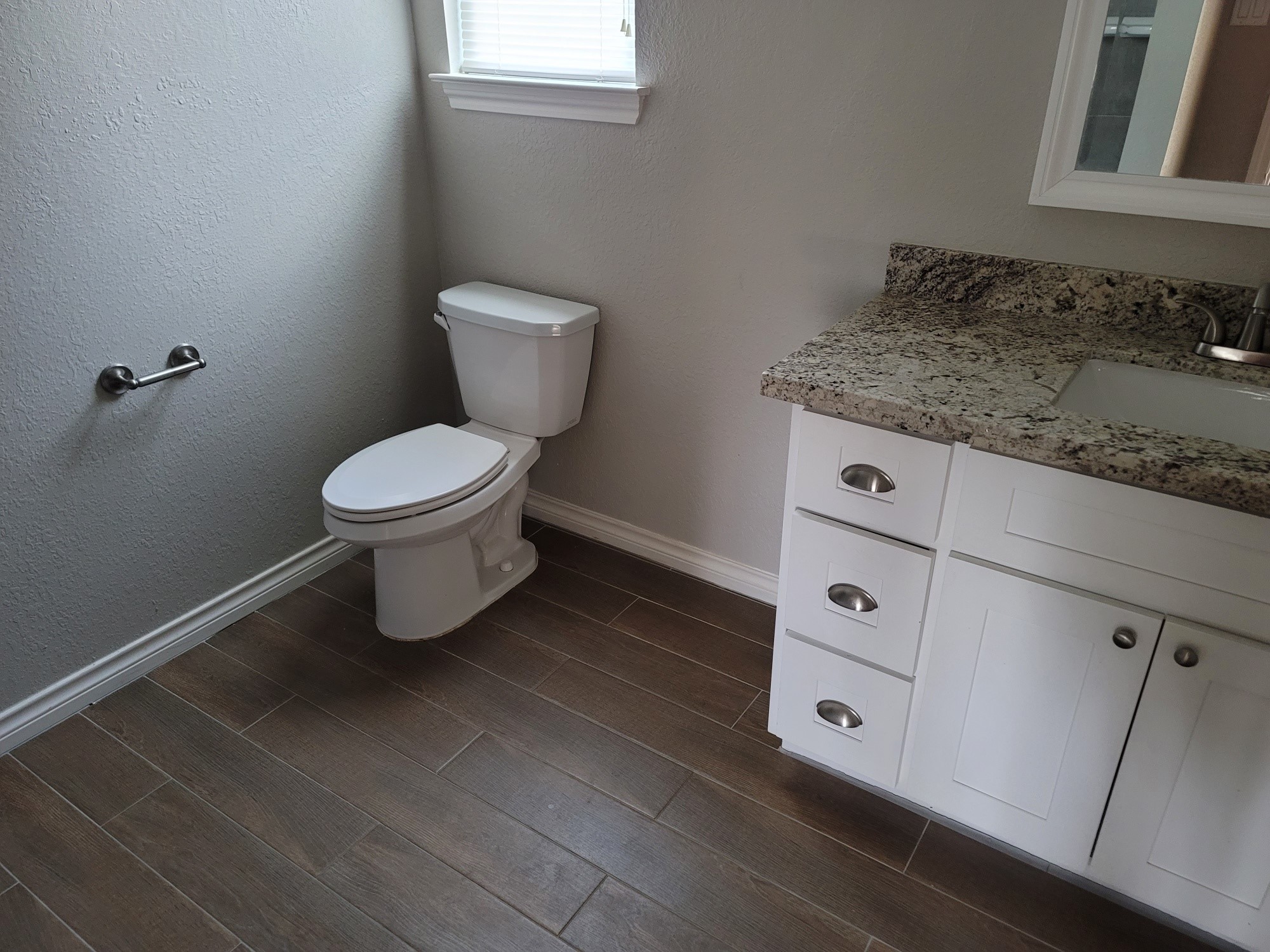 517 1/2 Atchison Street Property Photo 10