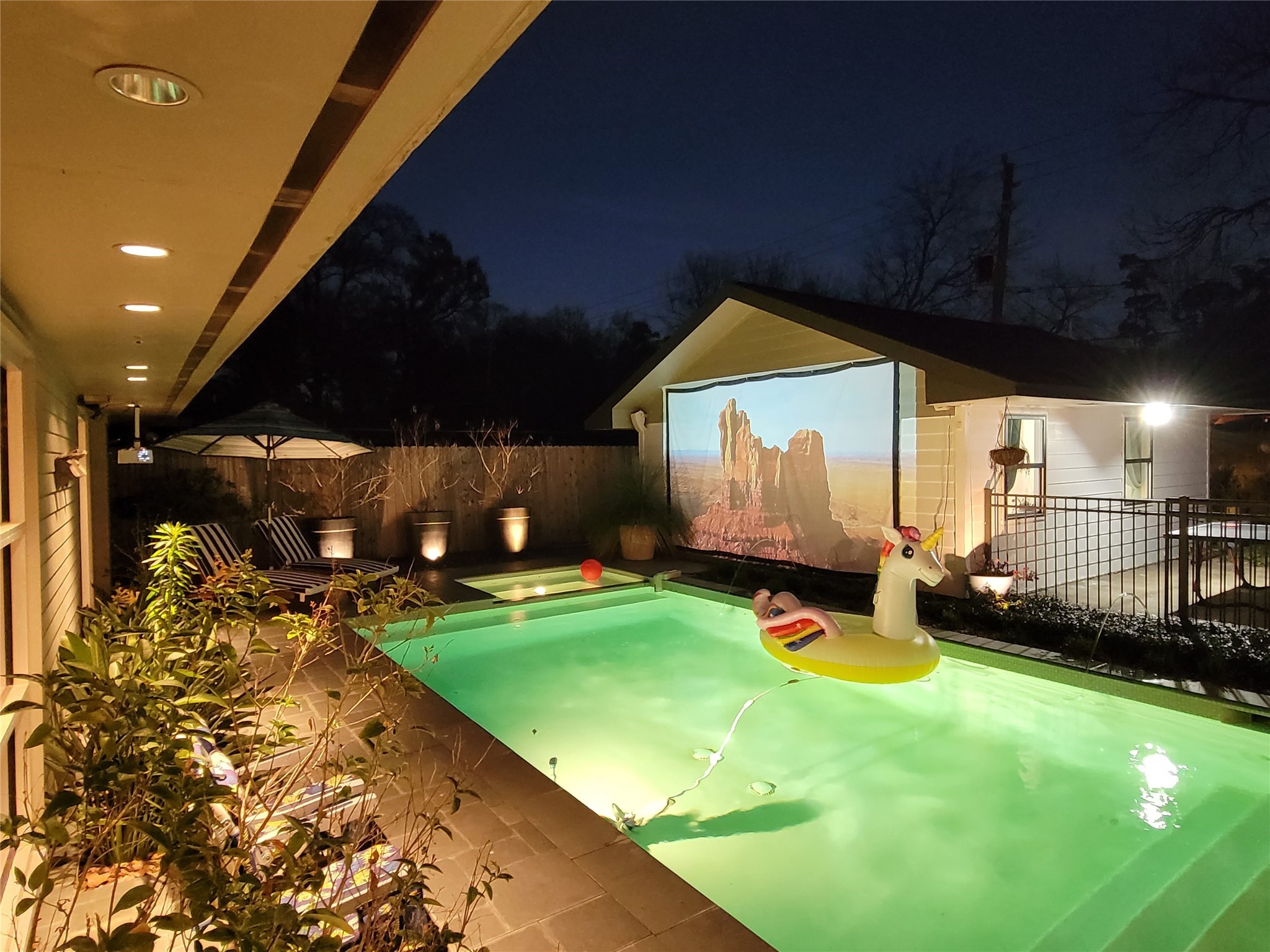 6119 Waltway Drive Property Photo 2