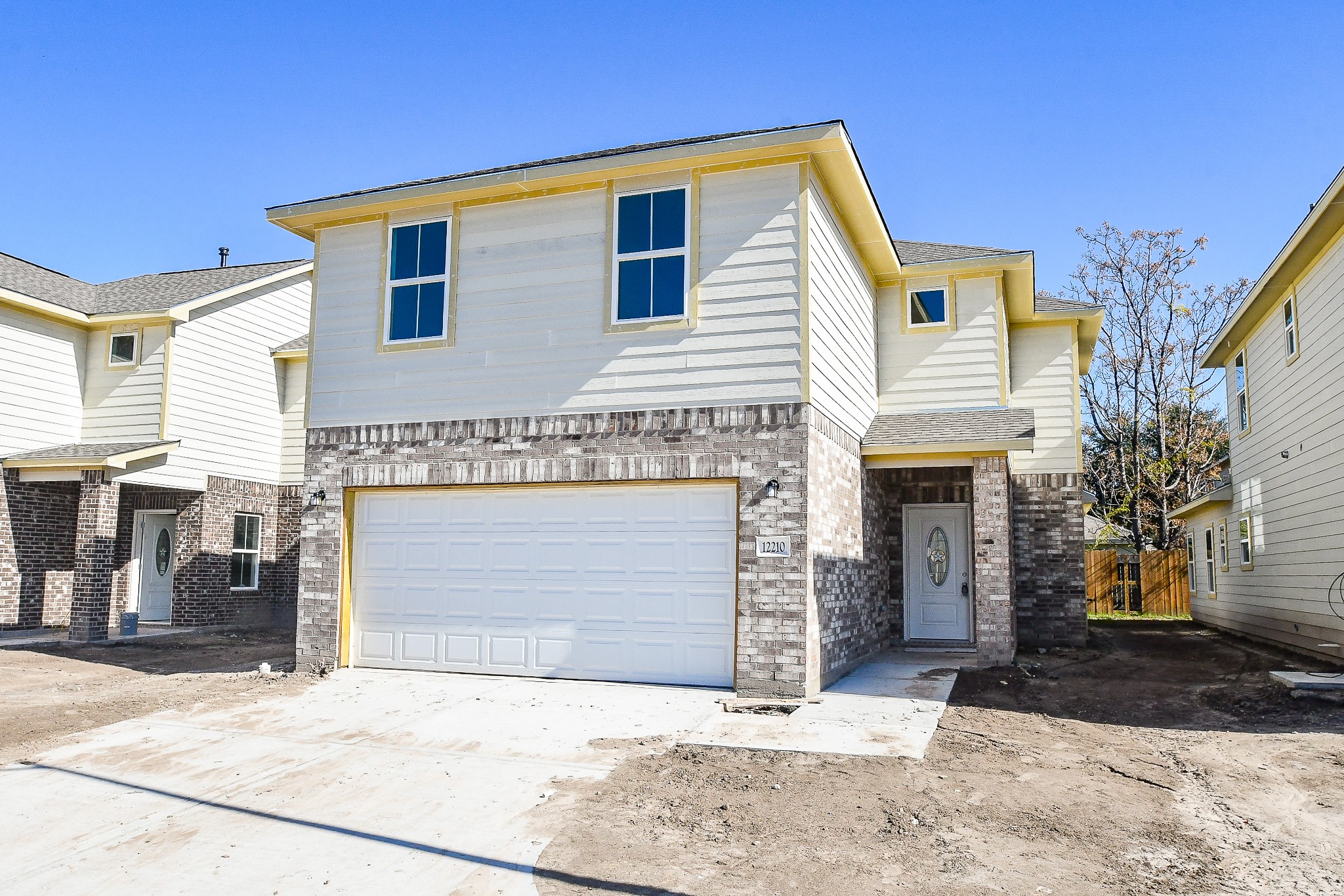 12202 Heather Flower Lane Property Photo 2