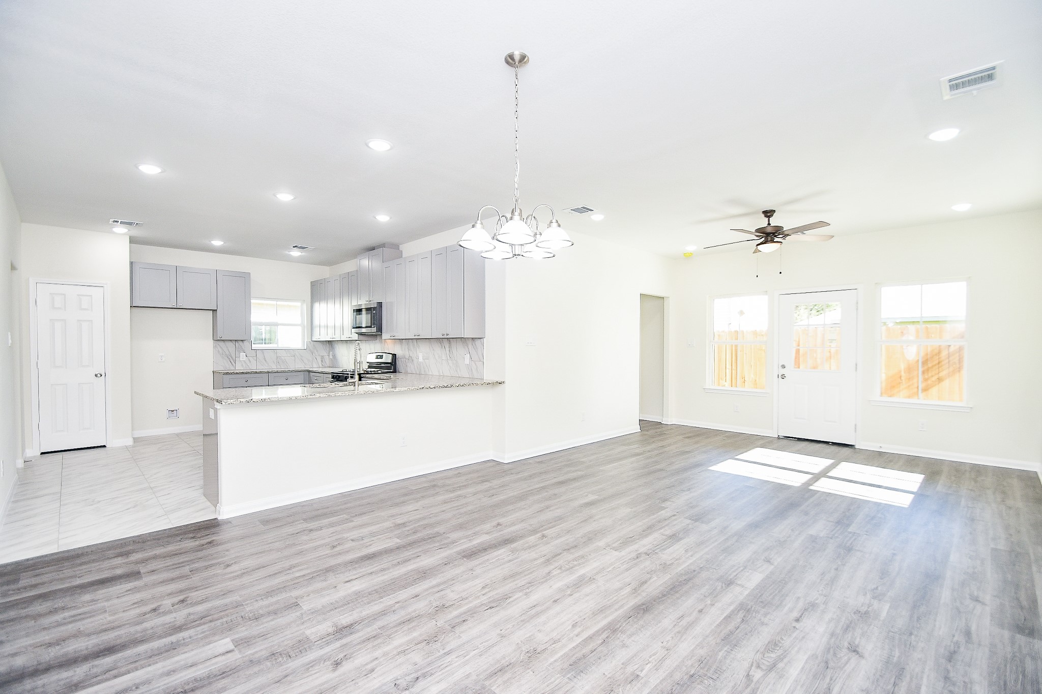12202 Heather Flower Lane Property Photo 6