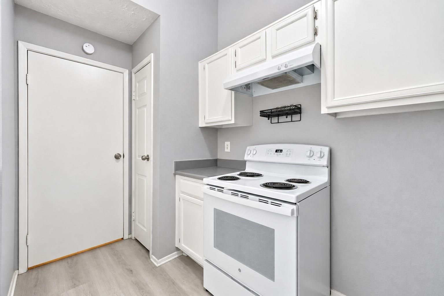 5421 Diane Court Property Photo 3