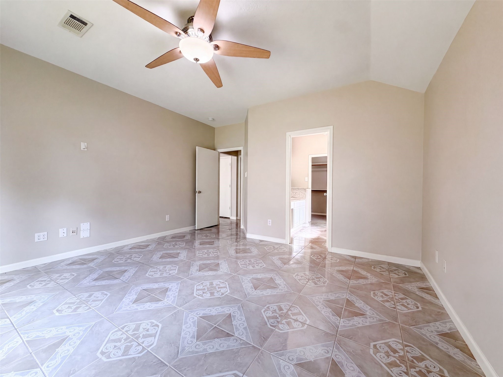 3419 Foursome Lane Property Photo 4