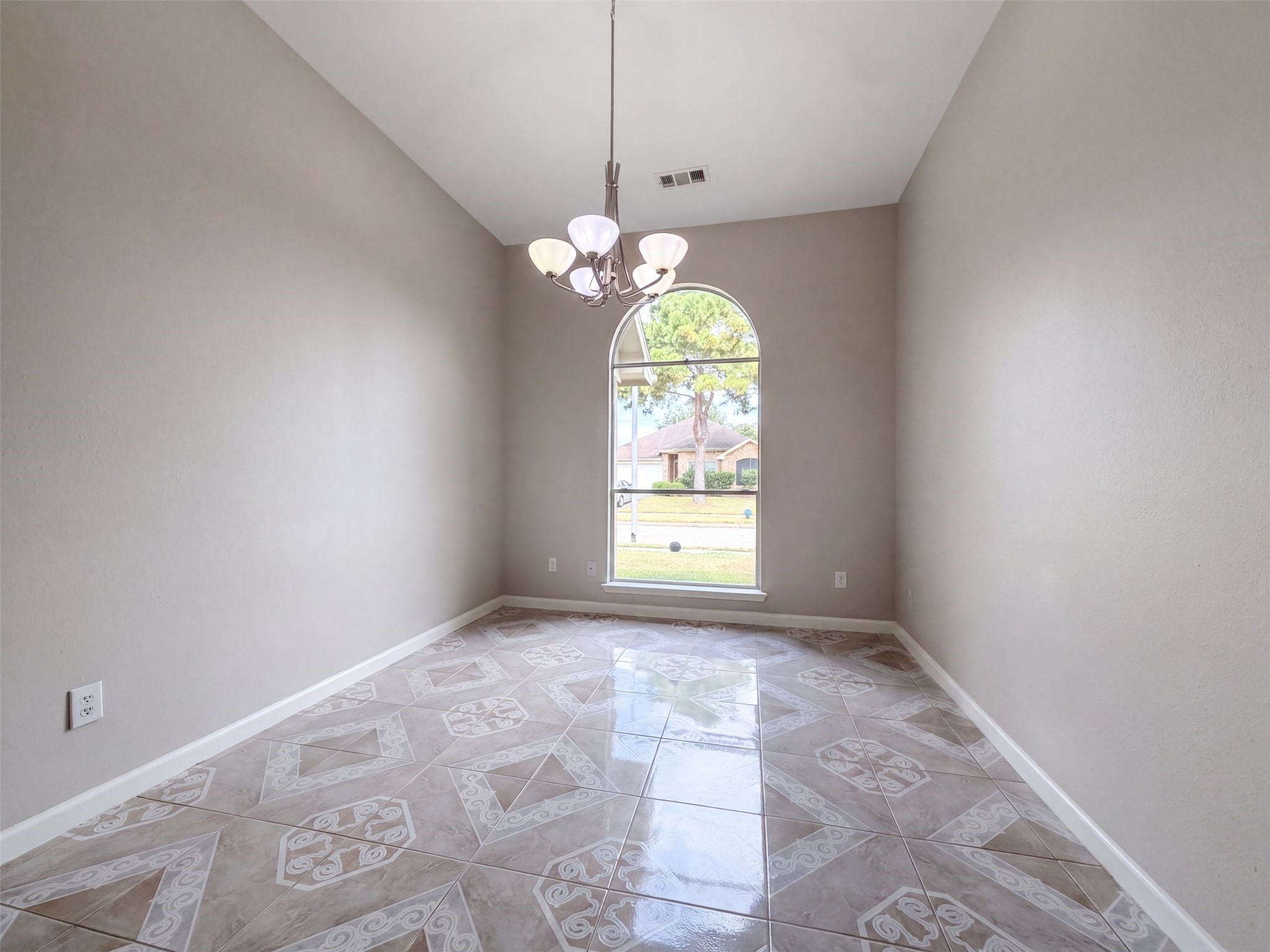3419 Foursome Lane Property Photo 8