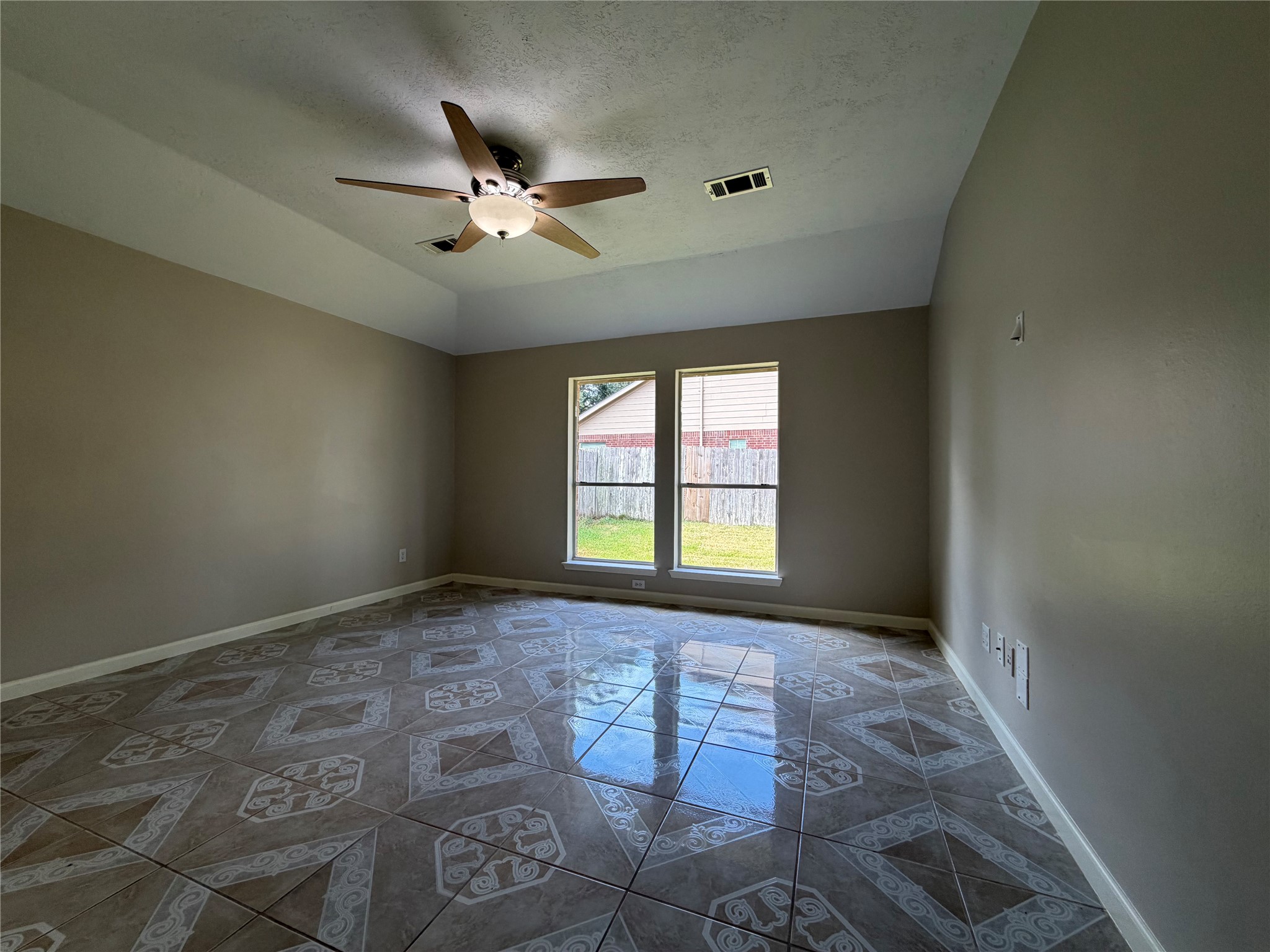 3419 Foursome Lane Property Photo 10