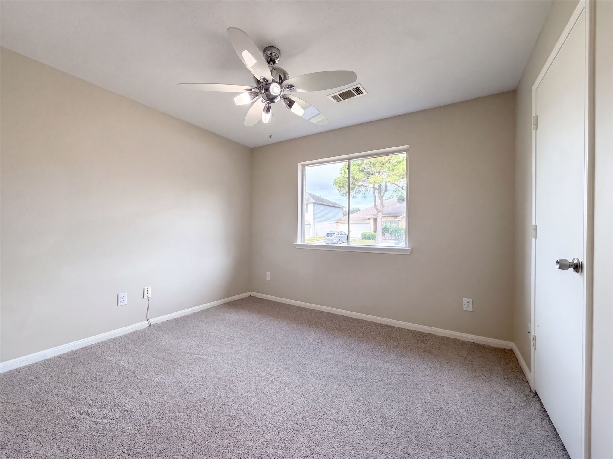 3419 Foursome Lane Property Photo 12