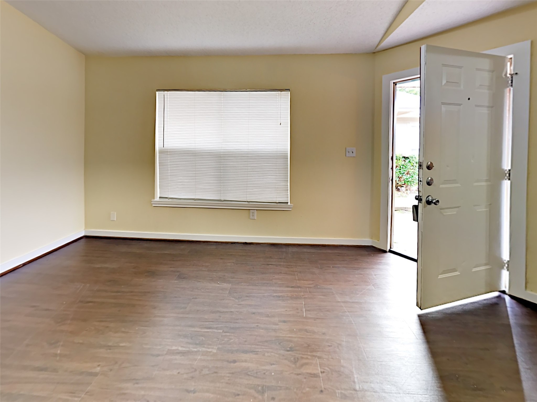3247 Jorns Street Property Photo 2