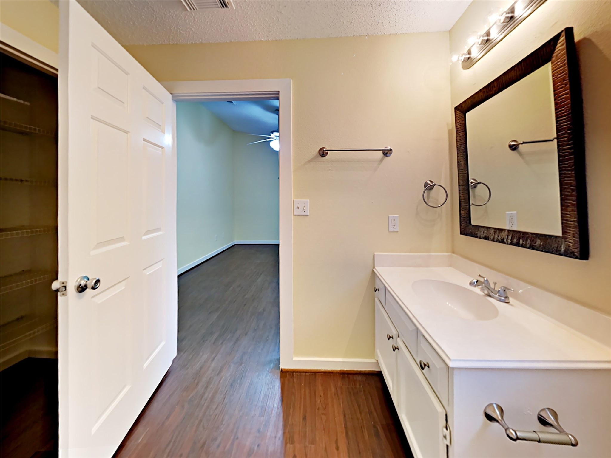 3247 Jorns Street Property Photo 11
