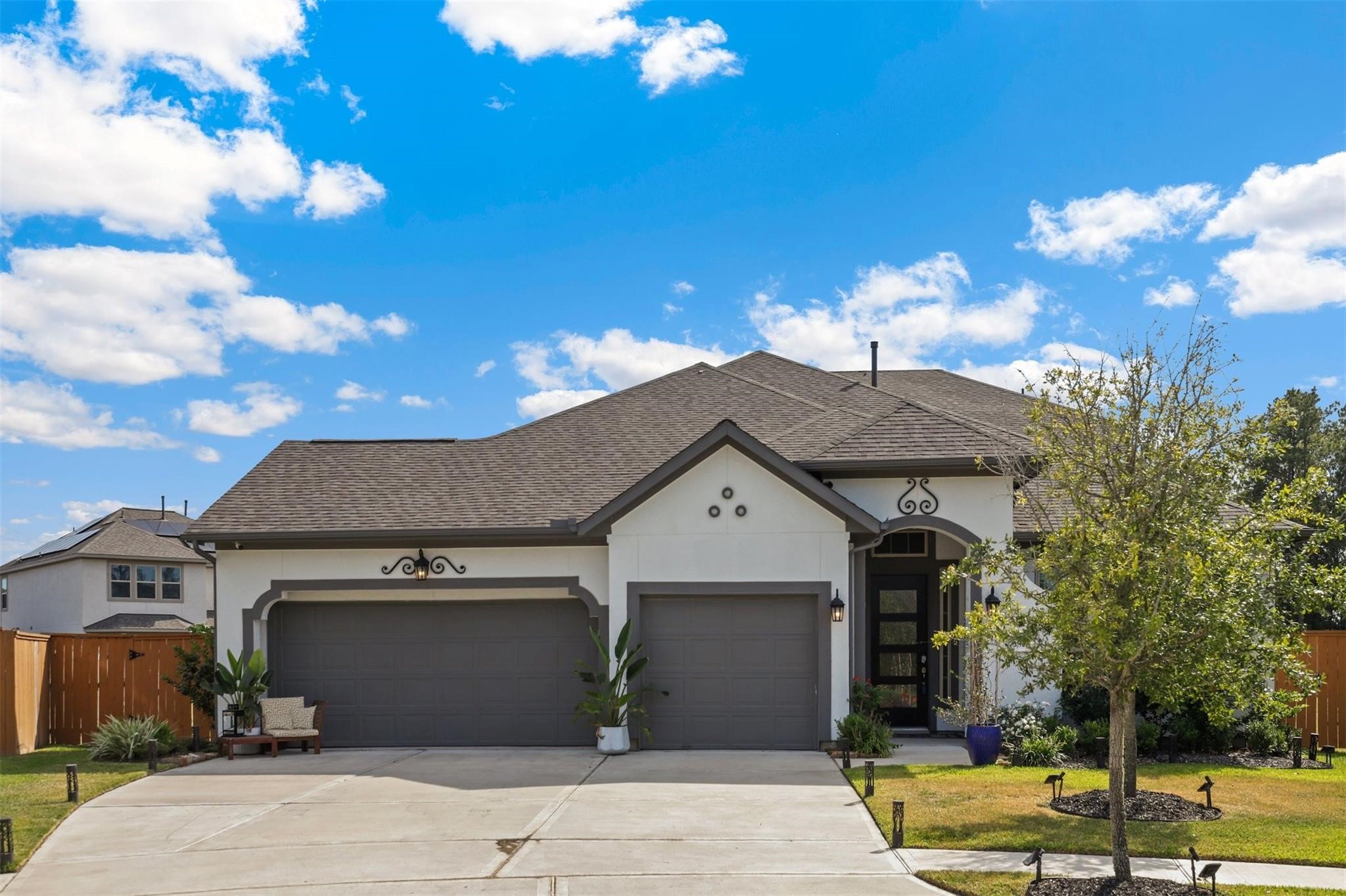 3806 Everly Bend Drive Property Photo 1