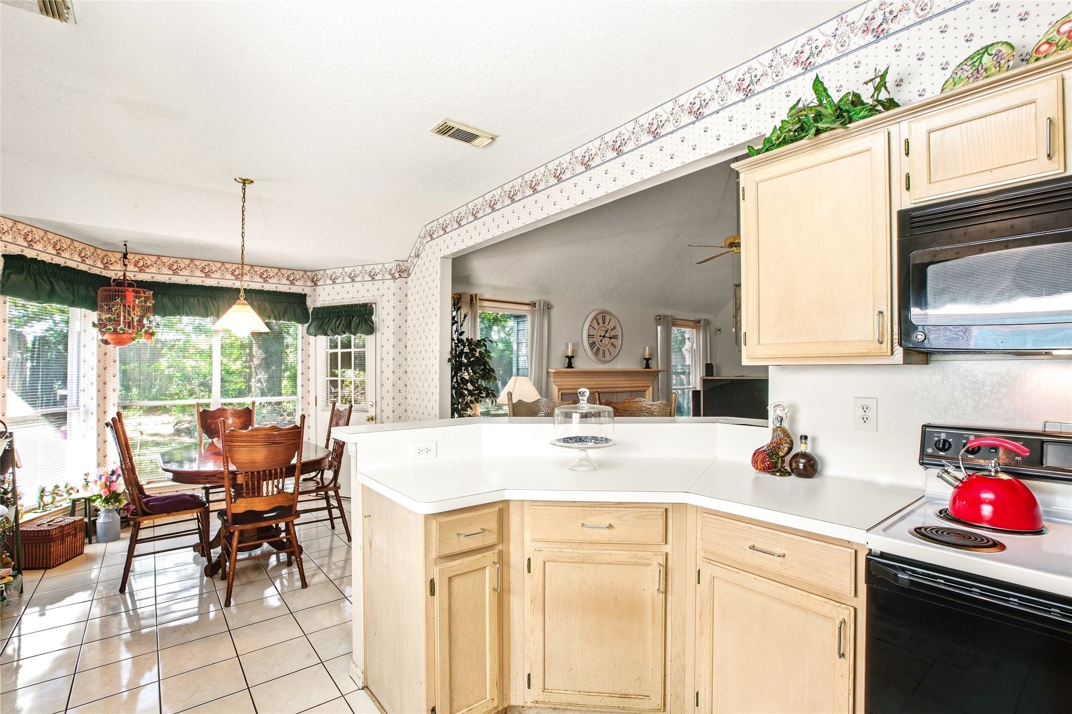 16810 Benwick Drive Property Photo 15