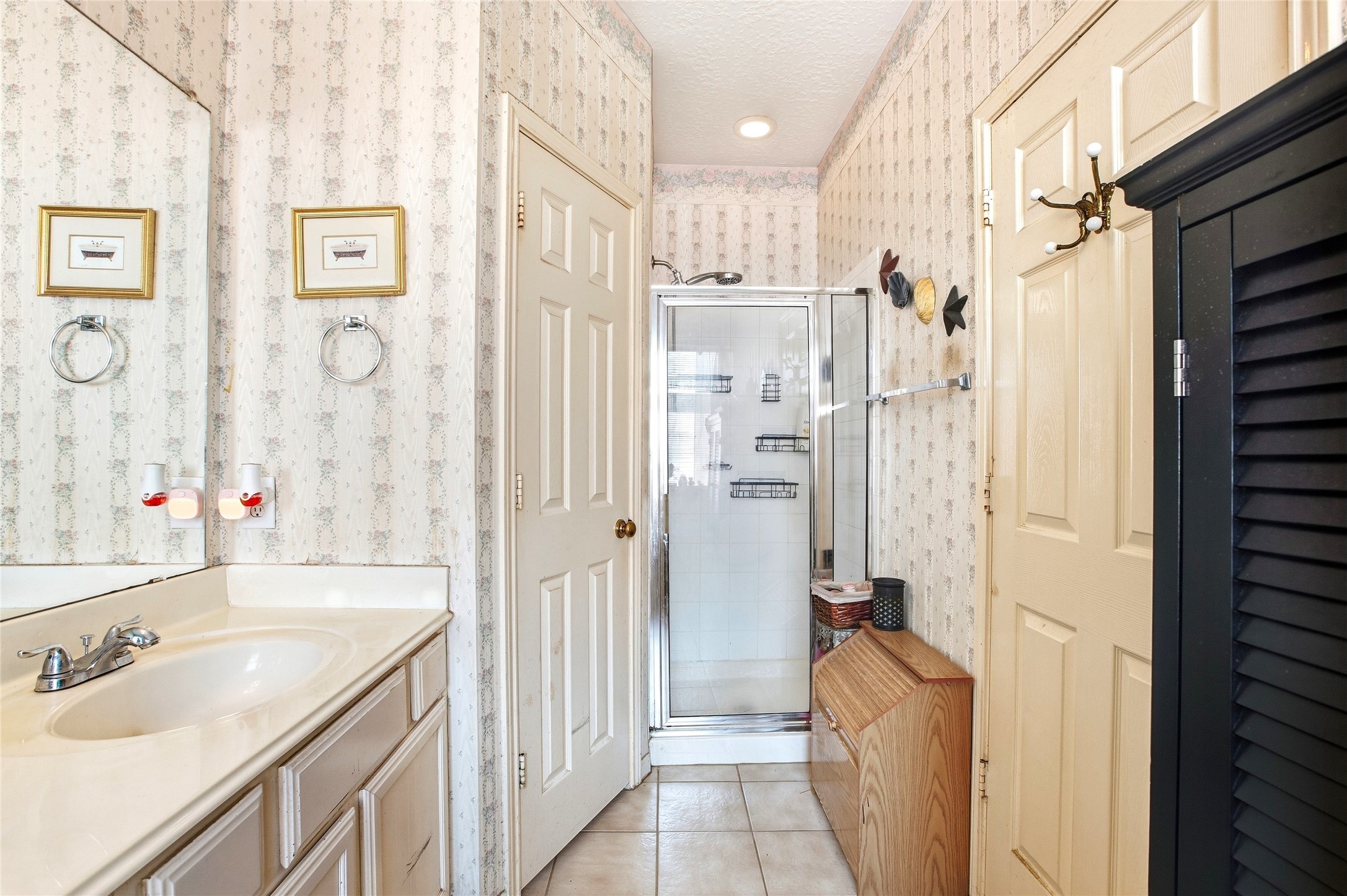 16810 Benwick Drive Property Photo 28
