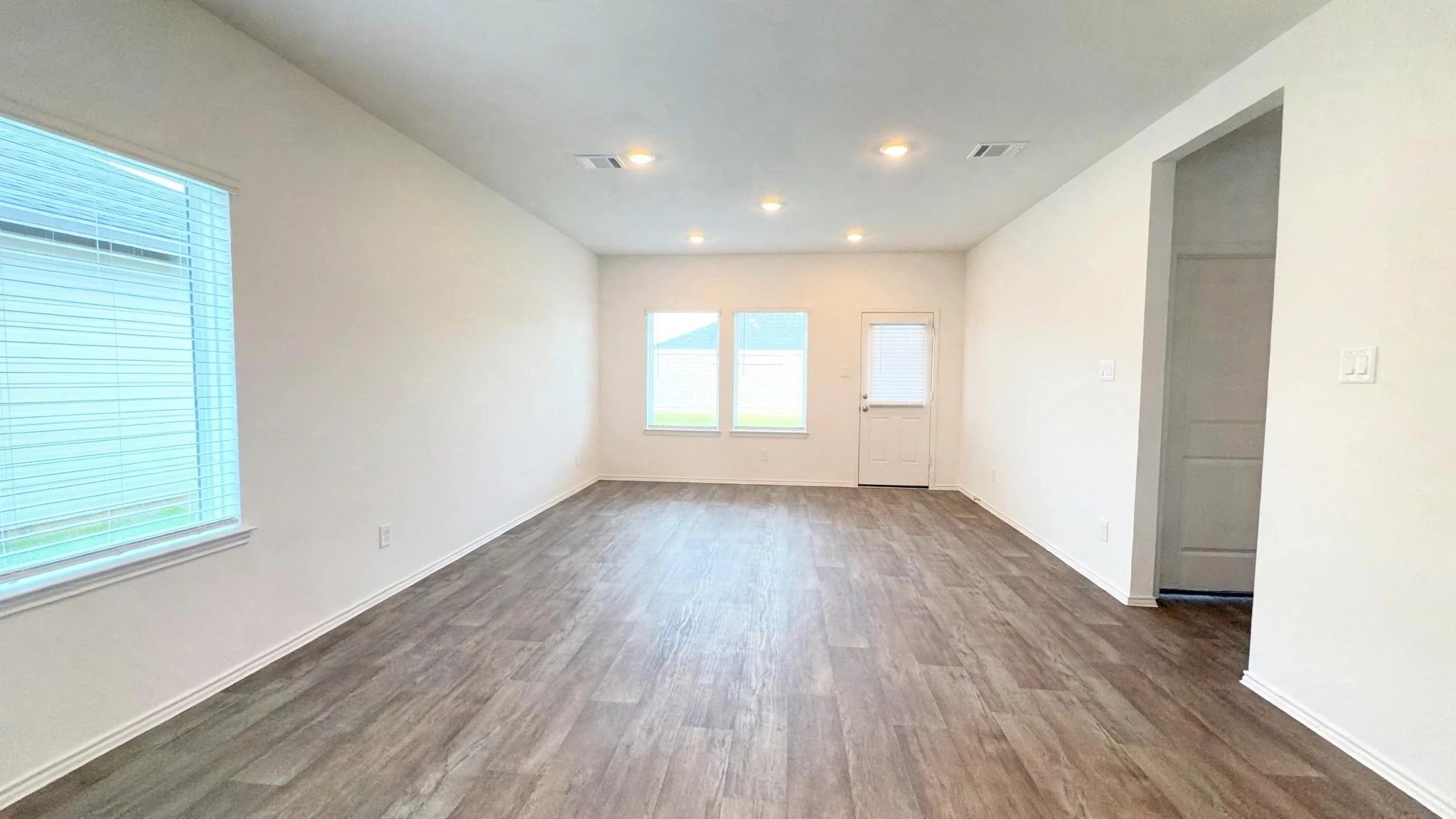 31218 Harp Ridge Drive Property Photo 3