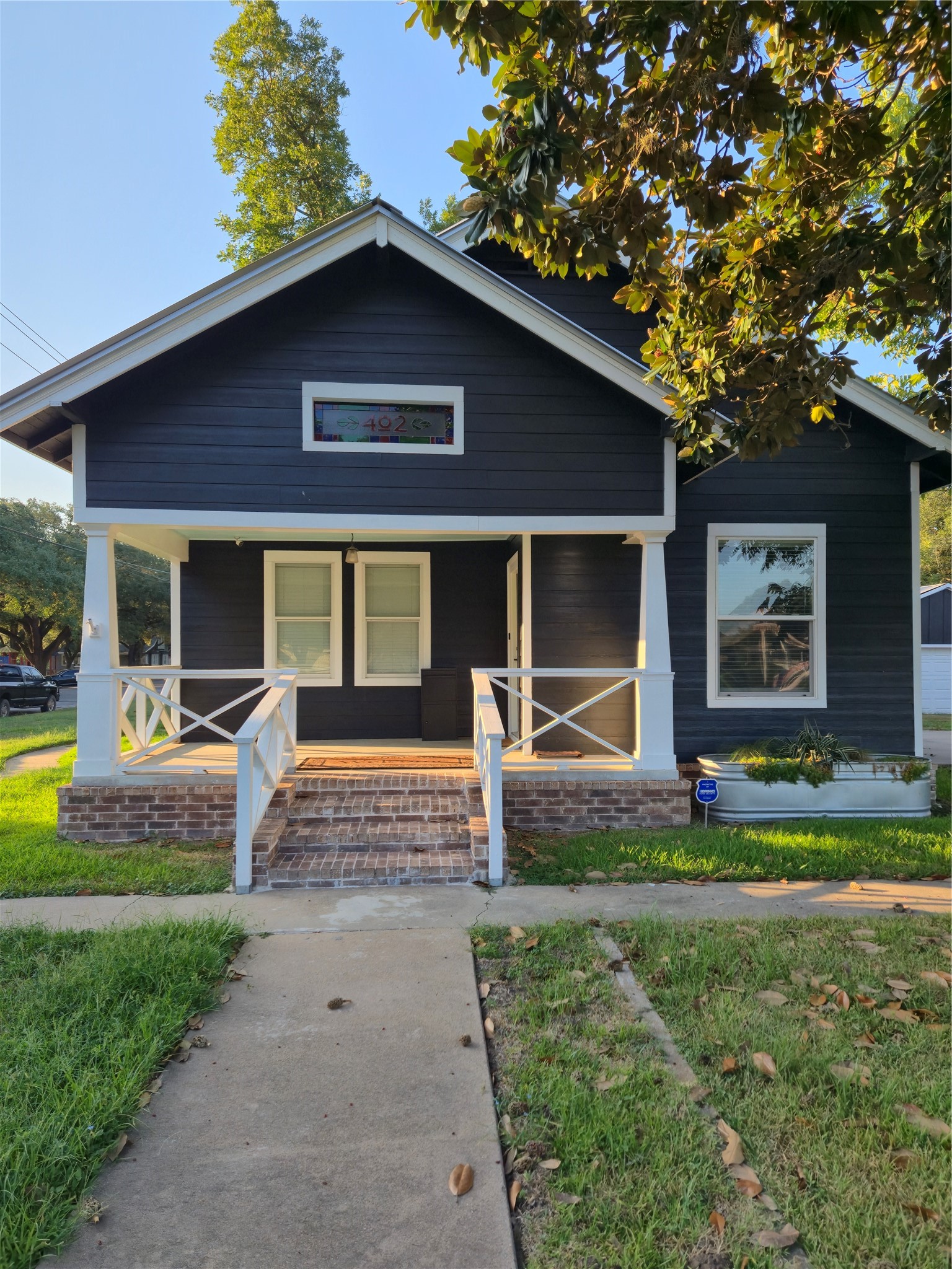 402 4th Street Property Photo 1