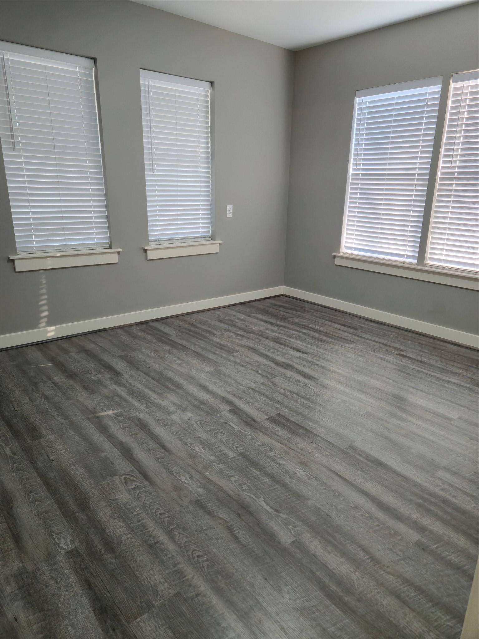 402 4th Street Property Photo 5