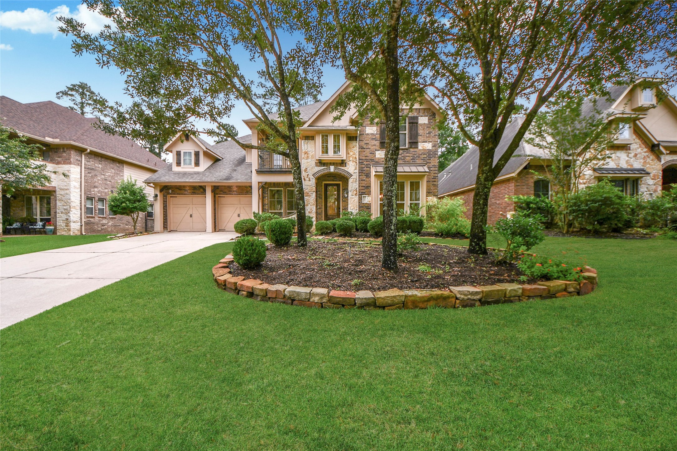 18 Blue Wildflower Place Property Photo 2