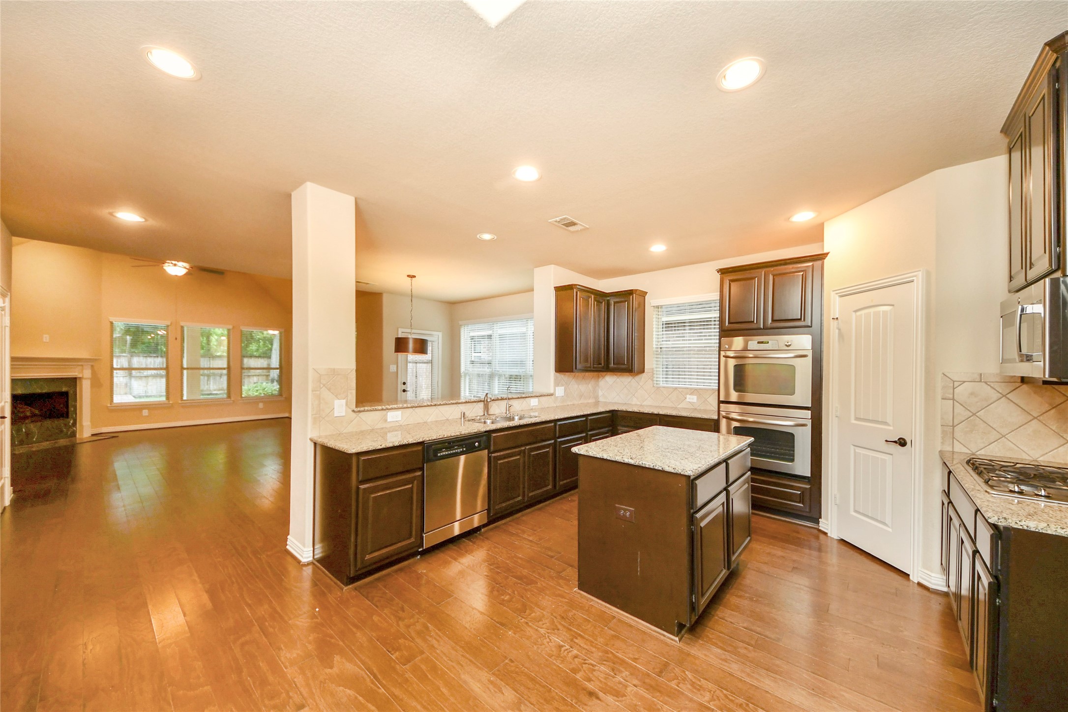 18 Blue Wildflower Place Property Photo 14