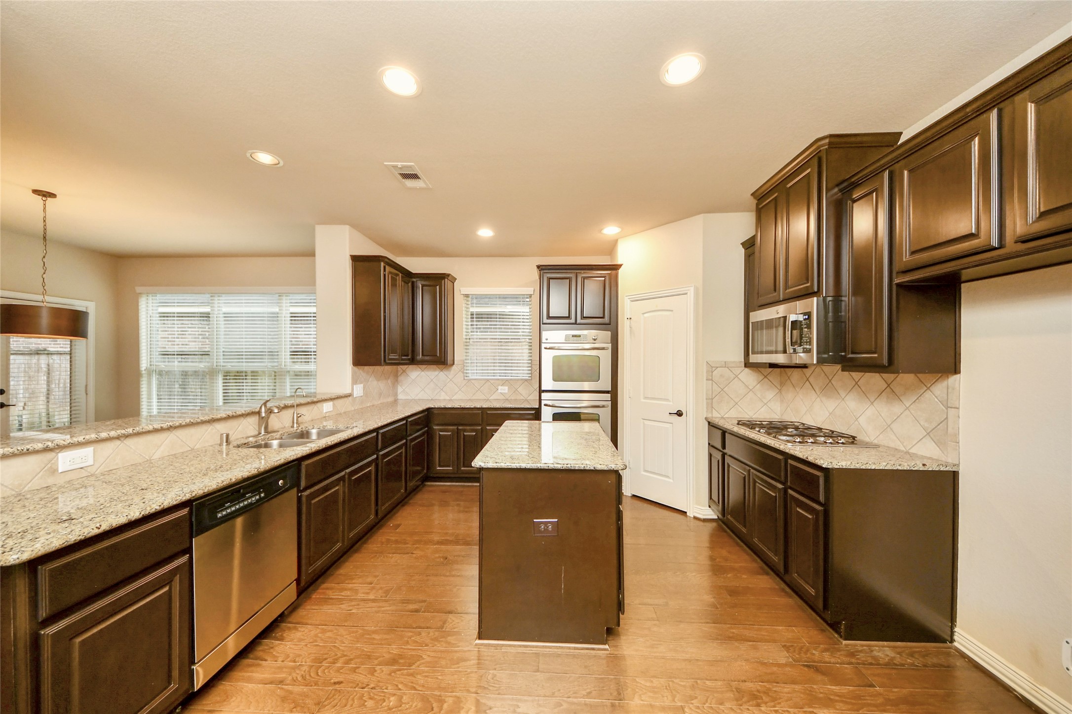 18 Blue Wildflower Place Property Photo 15