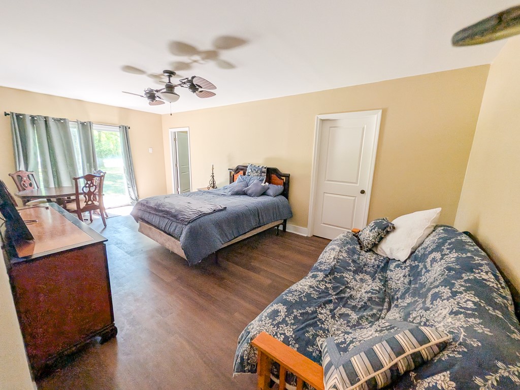 1139 County Rd 403 Property Photo 11