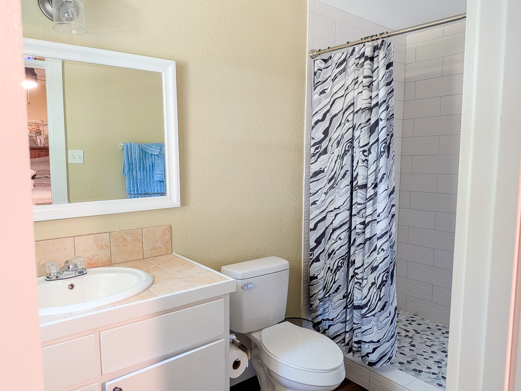 1139 County Rd 403 Property Photo 18