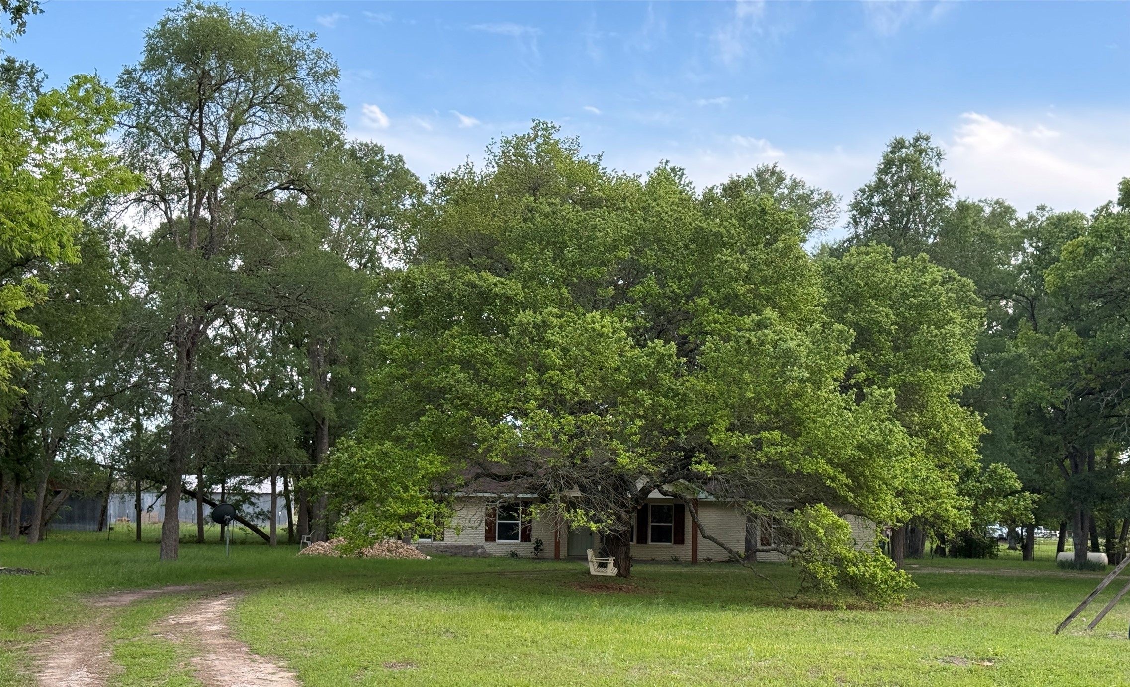 1139 County Rd 403 Property Photo 34