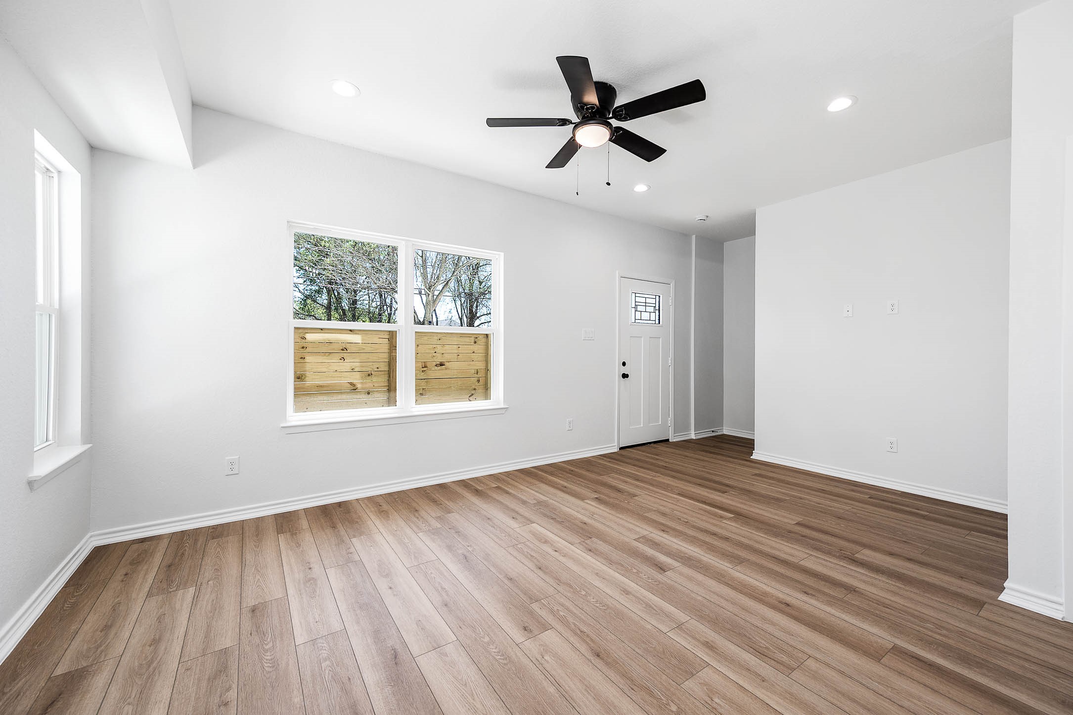 2022 Hampton Street A B Property Photo 3