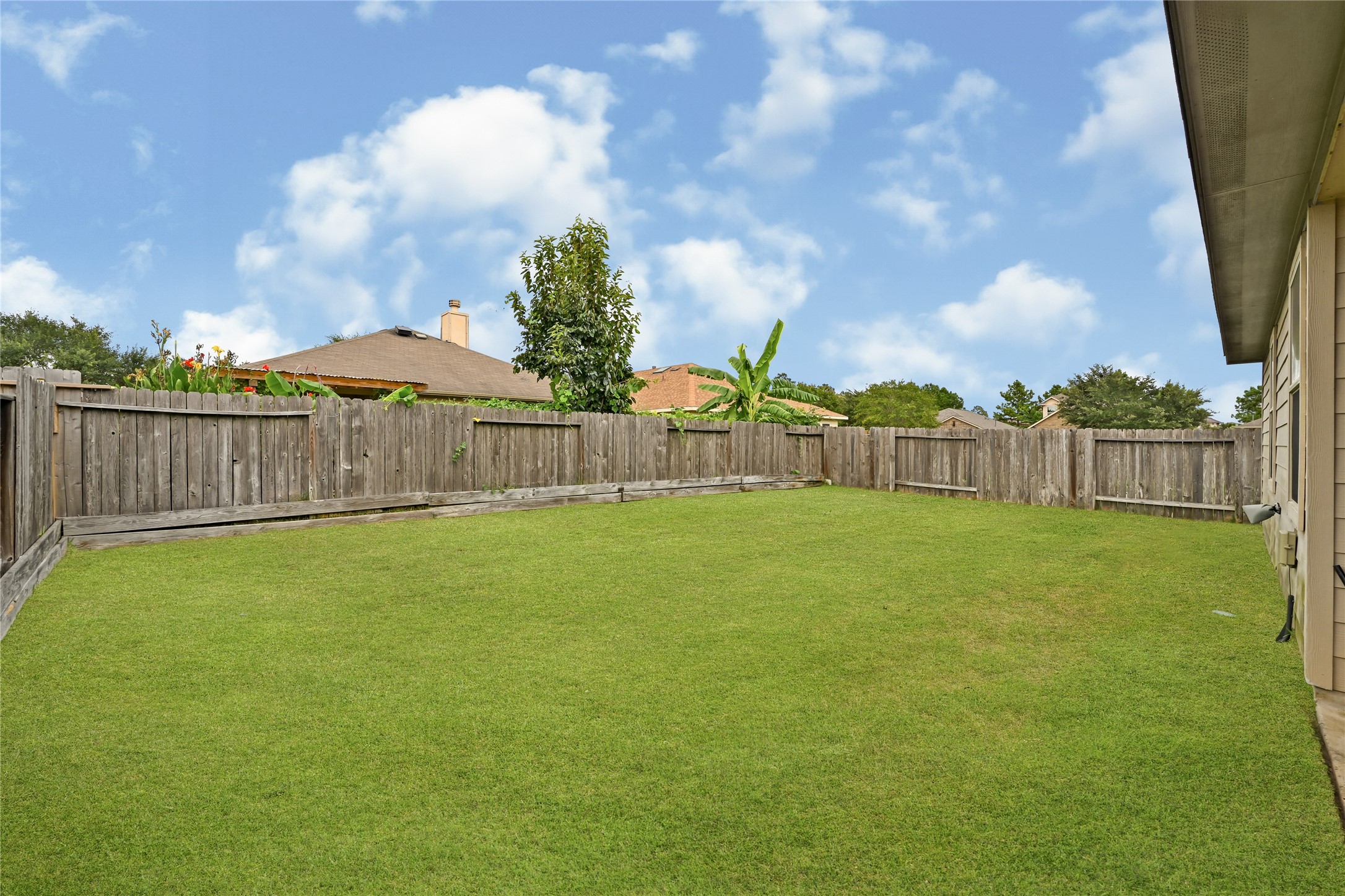 8706 Sunrise Canter Drive Property Photo 28