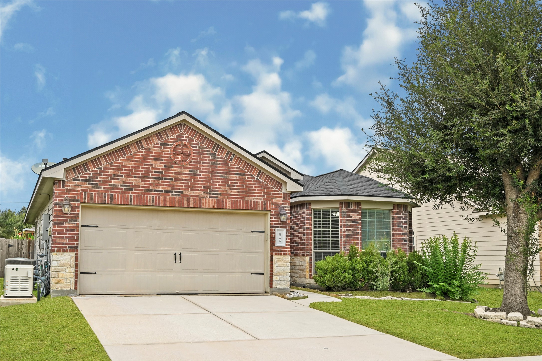 8706 Sunrise Canter Drive Property Photo 31