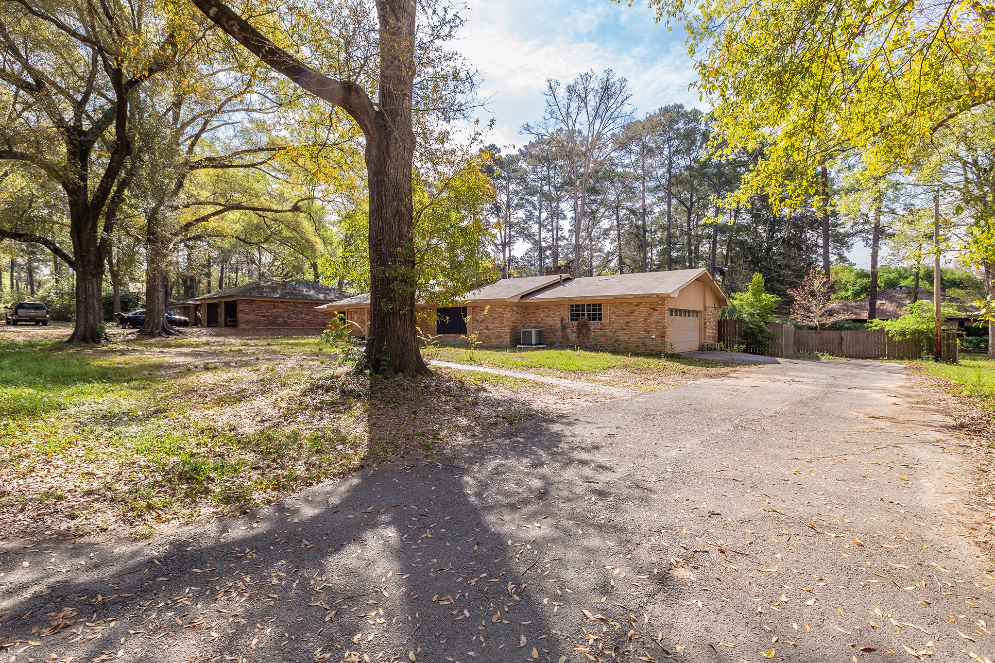 1105 Ada Street Property Photo 2