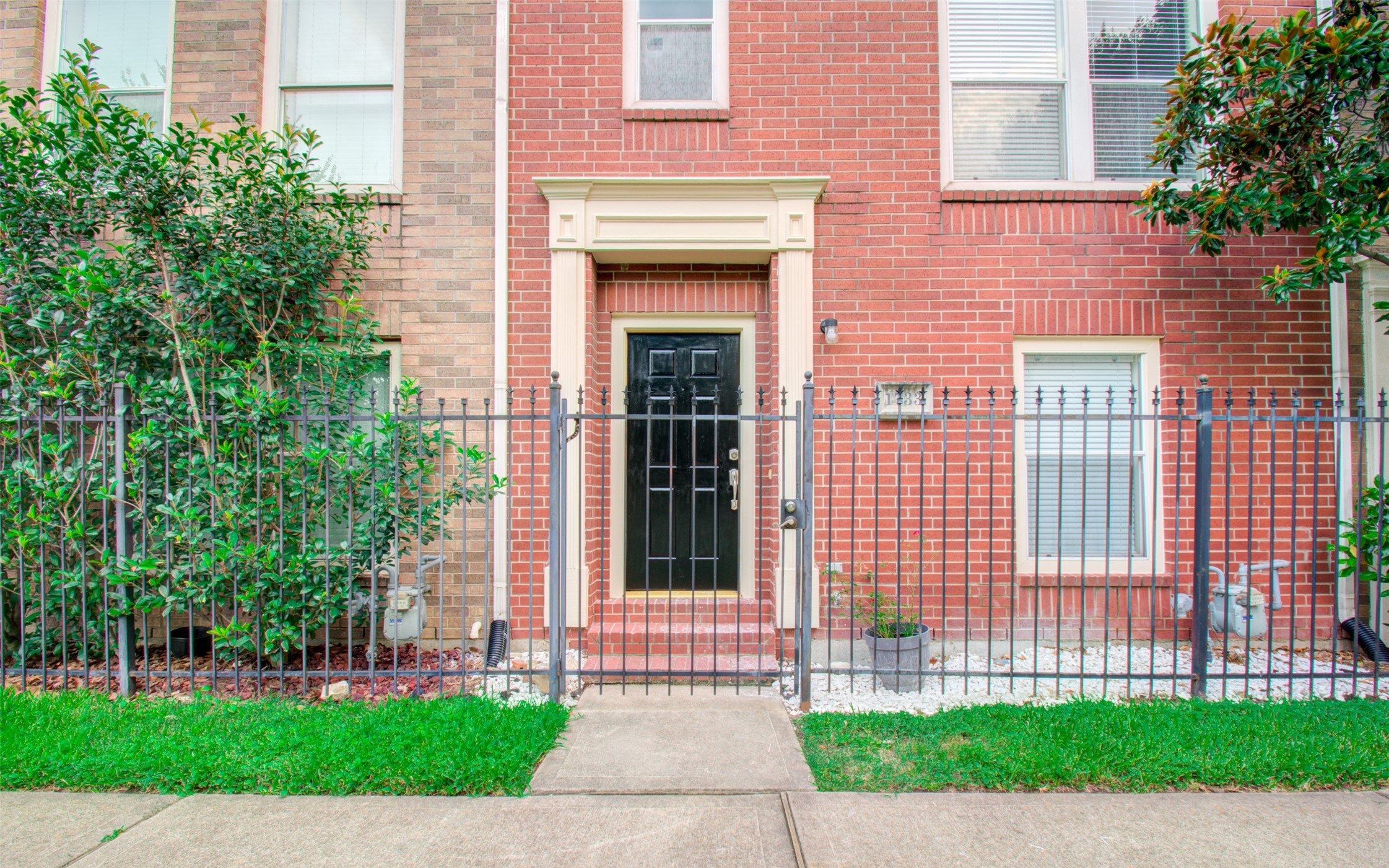 1733 Tuam Street Property Photo 2