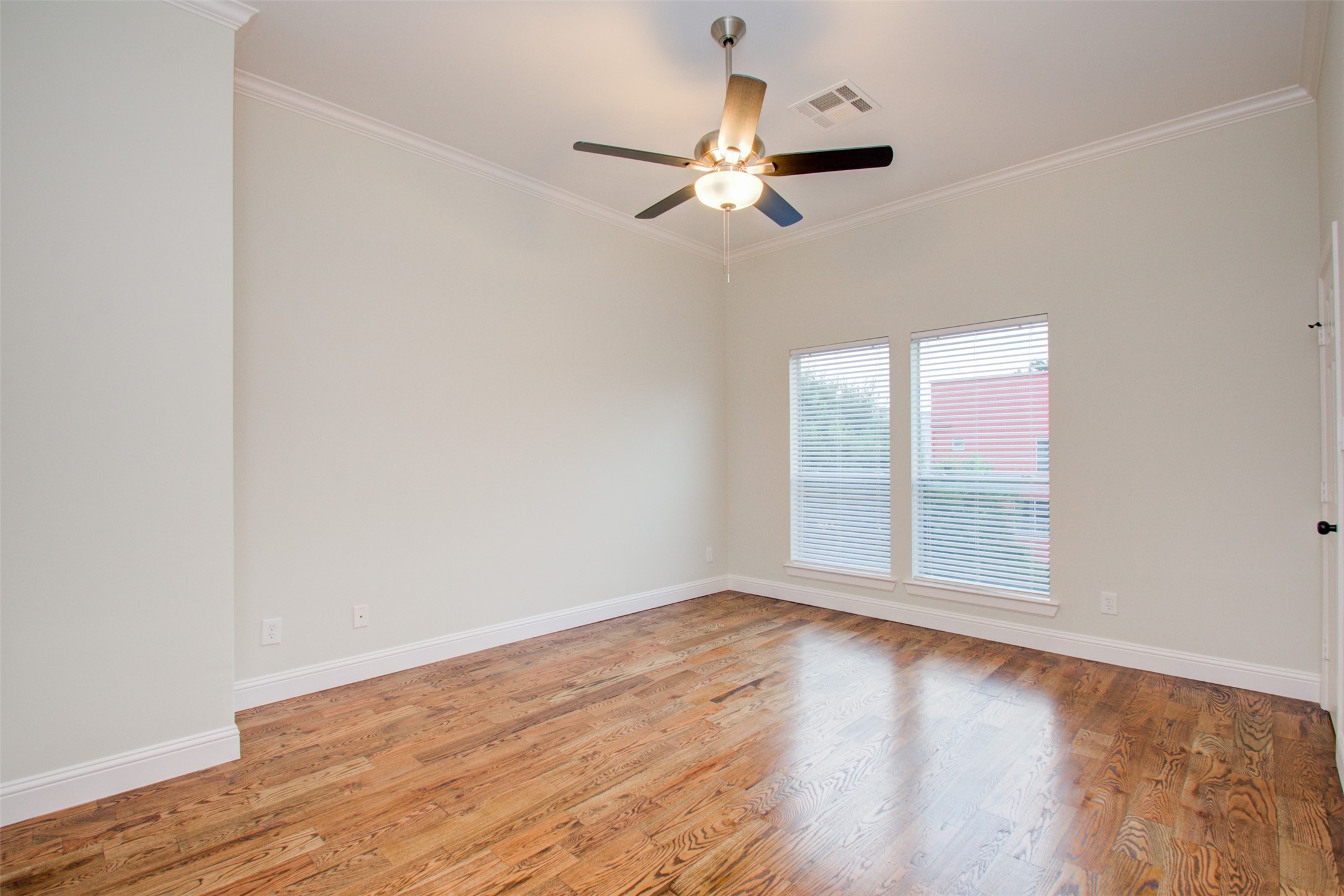 1733 Tuam Street Property Photo 27
