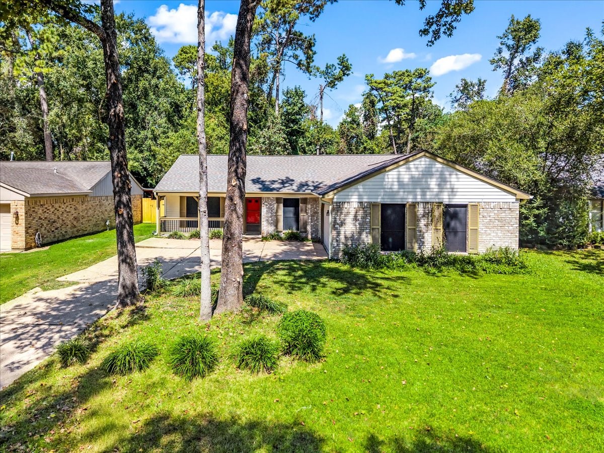 3315 Beaver Glen Drive Property Photo 2