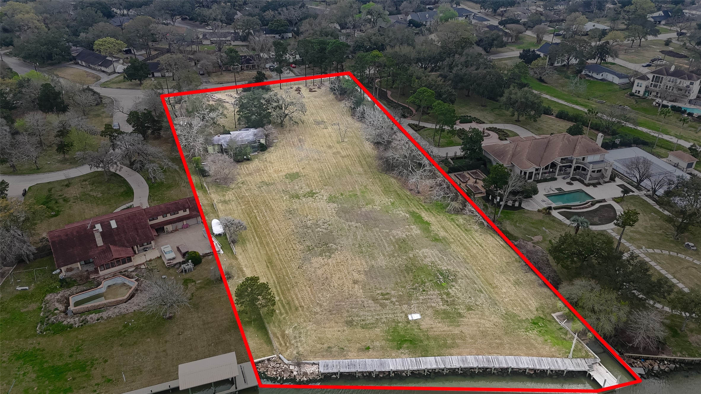 205 Lakeshore Drive Property Photo