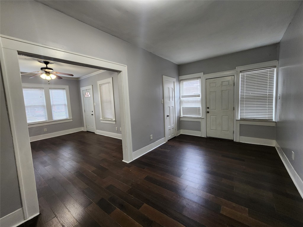 2504 Isabella Street Property Photo 5
